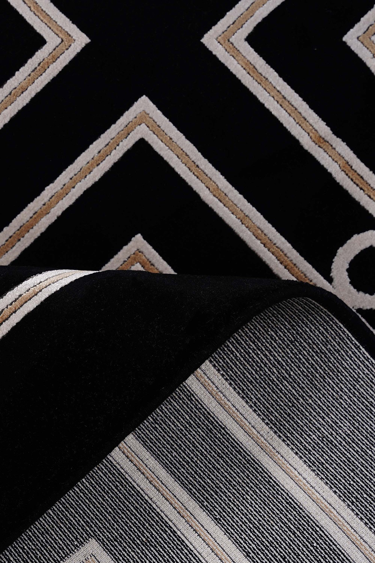 Riva 9349 Siyah Gold Geometrik Desenli Bambu Halı