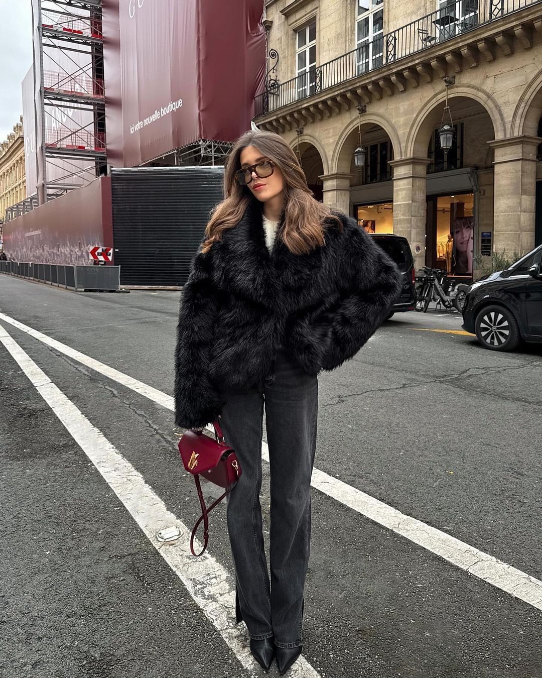 PREMİUM GENİŞ YAKA KÜRK ÖNÜ ÇITÇITLI - Siyah main variant image