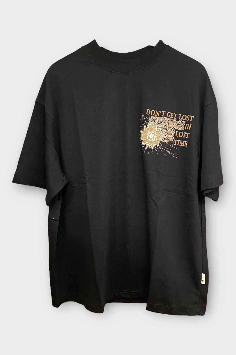 "Don’t Get Lost" Oversize Tişört – %100 Pamuk - Siyah