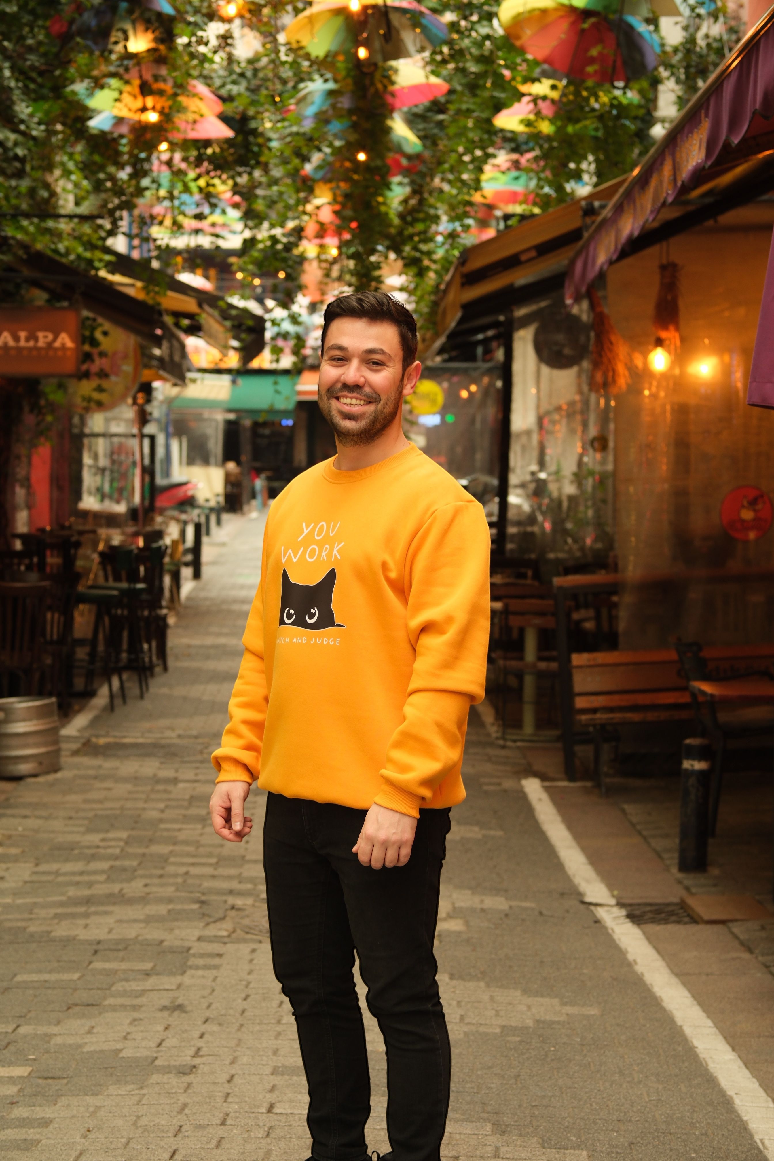 "You Work, I Watch and Judge" Baskılı Sweatshirt - CNMD-SW230