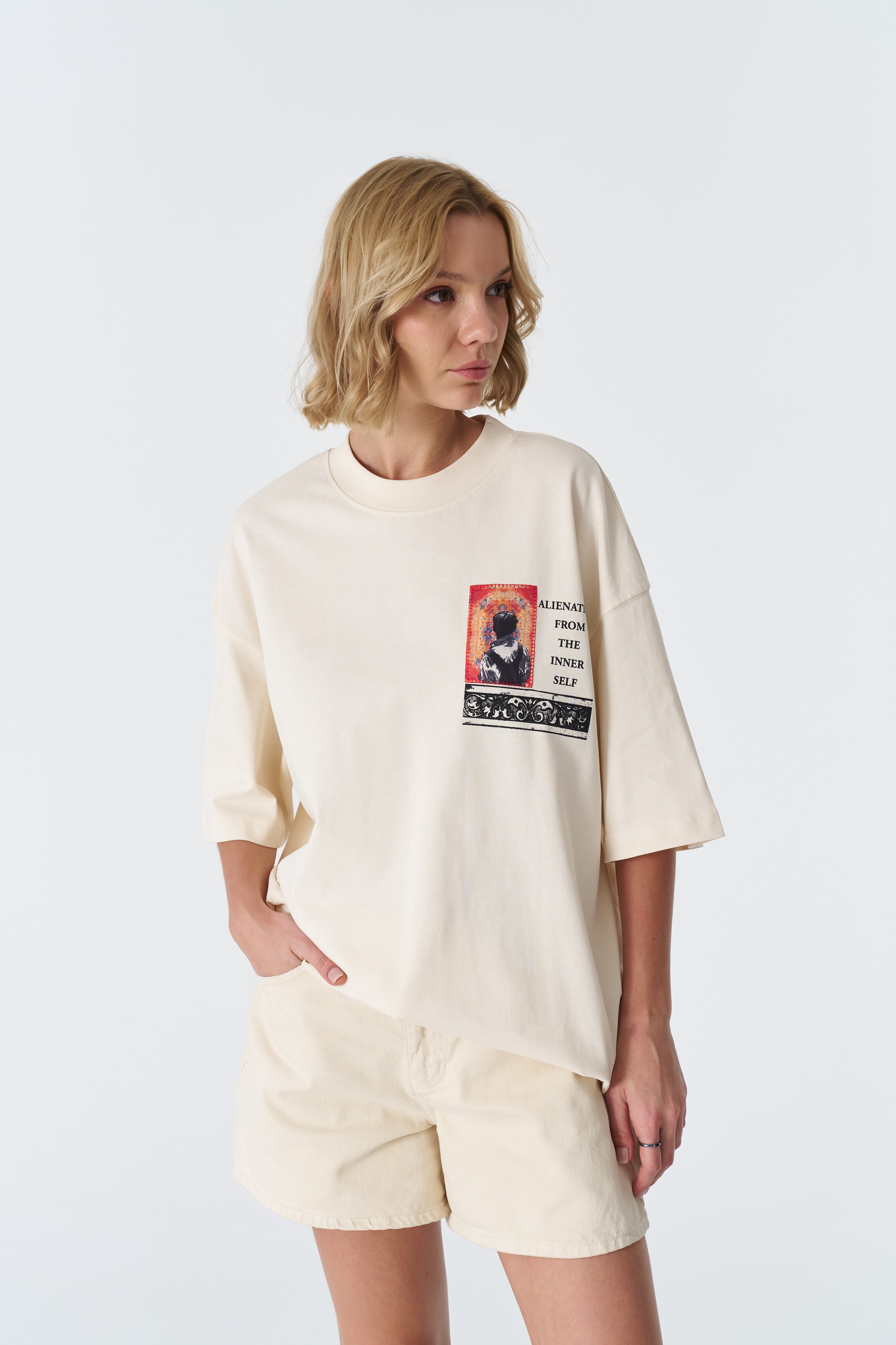 Alienation Oversize Tişört – %100 Pamuk -Taş