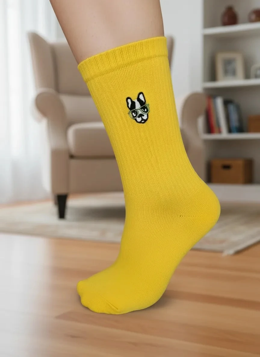 Sarı Gözlüklü Köpek Nakışlı Çorap (36-44 Numaraya Uygun)