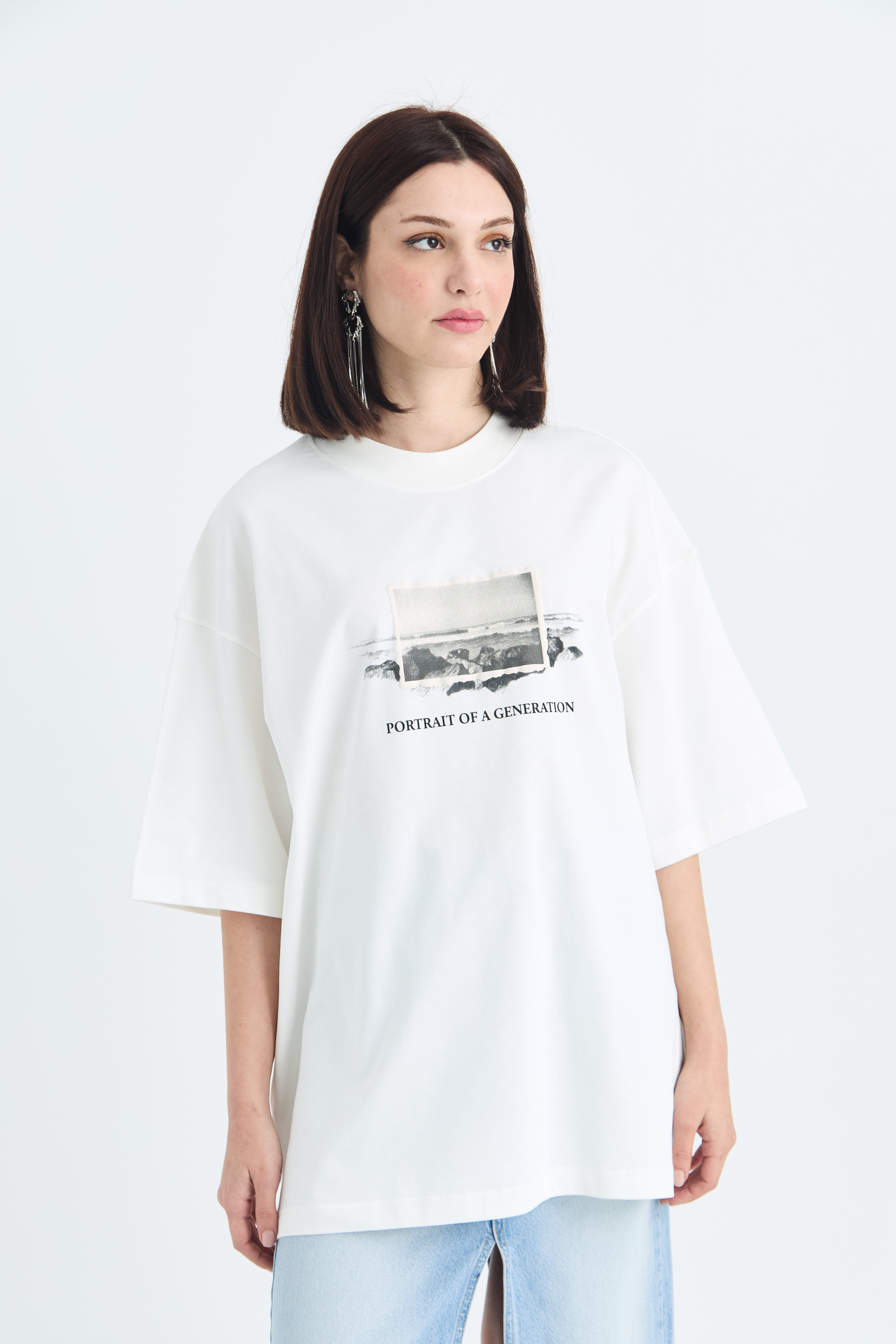 Portrait of Generation Oversize %100 Pamuk T-Shirt - Beyaz