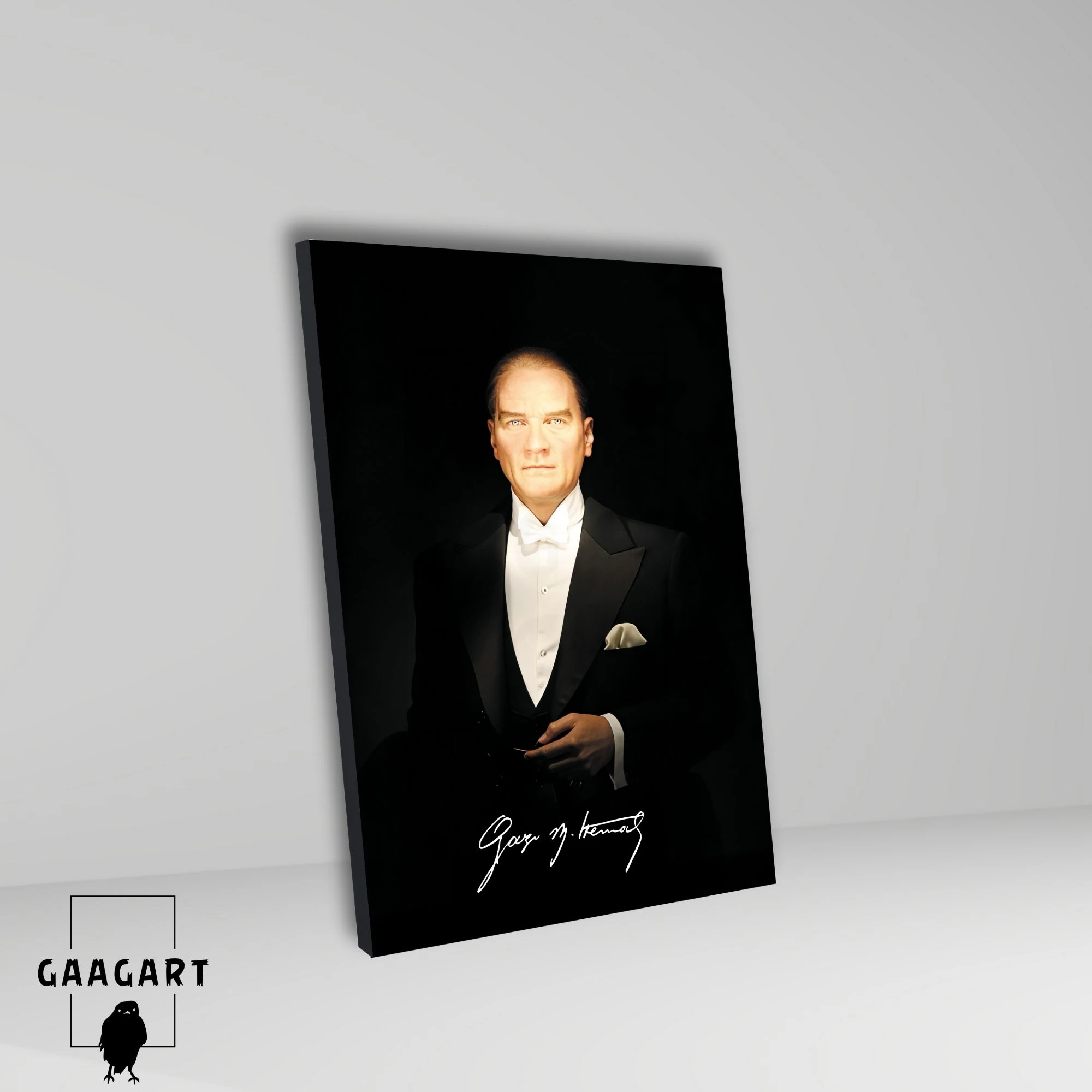 Tekli Dikey Kanvas Tablo İmzalı Canım Atatürk