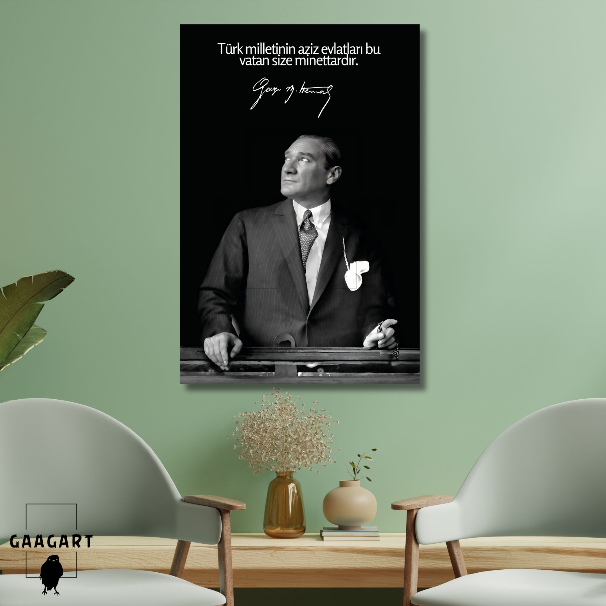 Tekli Dikey Kanvas Atatürk Sözleri Türk milletinin aziz evlatları bu vatan size minettardır.