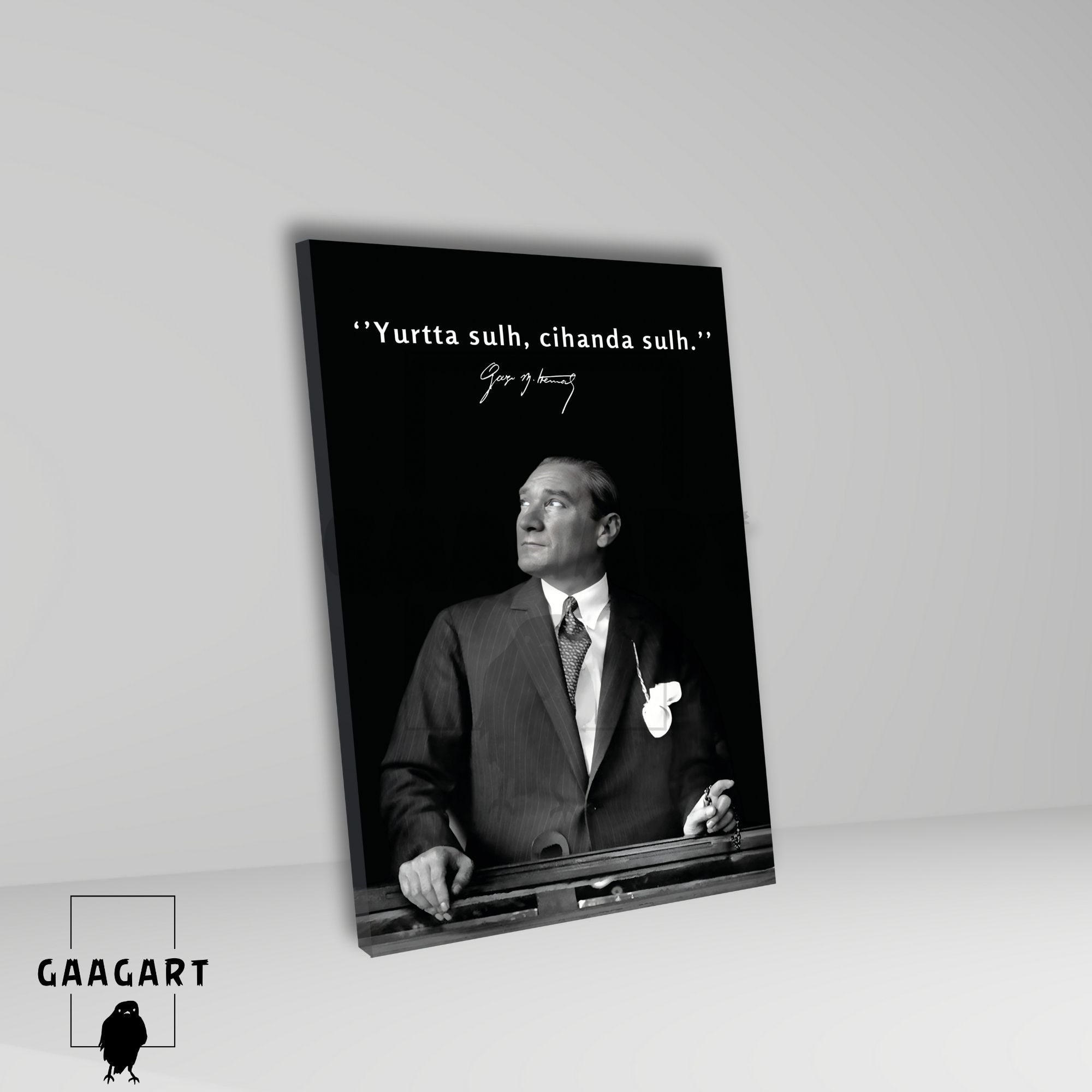Tekli Dikey Kanvas Makam Panosu Atatürk Sözleri ‘Yurtta sulh, cihanda sulh.’
