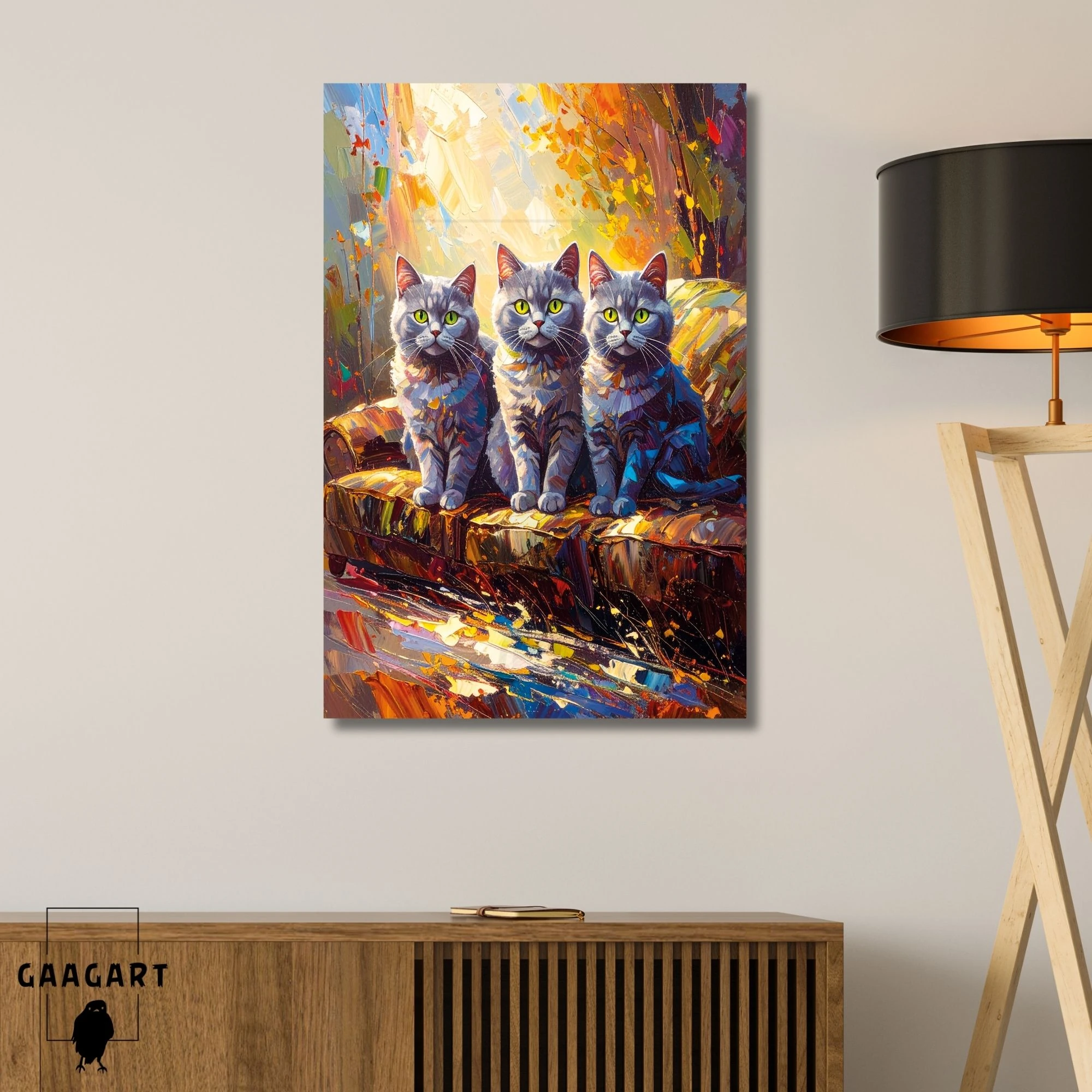 Tekli Dikey Kanvas Tablo Yağlı Boya Görünümlü Koltukta Oturan Gri Kediler