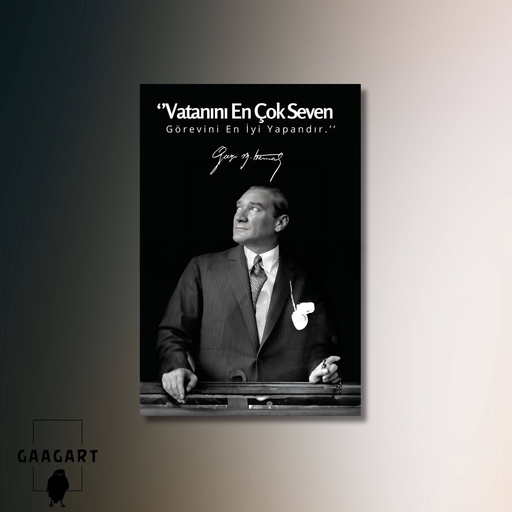 Tekli Dikey Kanvas Makam Panosu Atatürk Sözleri Vatanını En Çok Seven Görevini En İyi Yapandır.