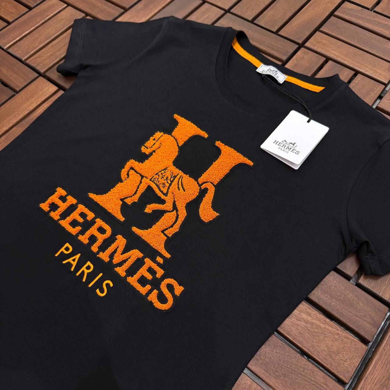 Hermes Nakış Detaylı Beyaz Kadın T-shirt