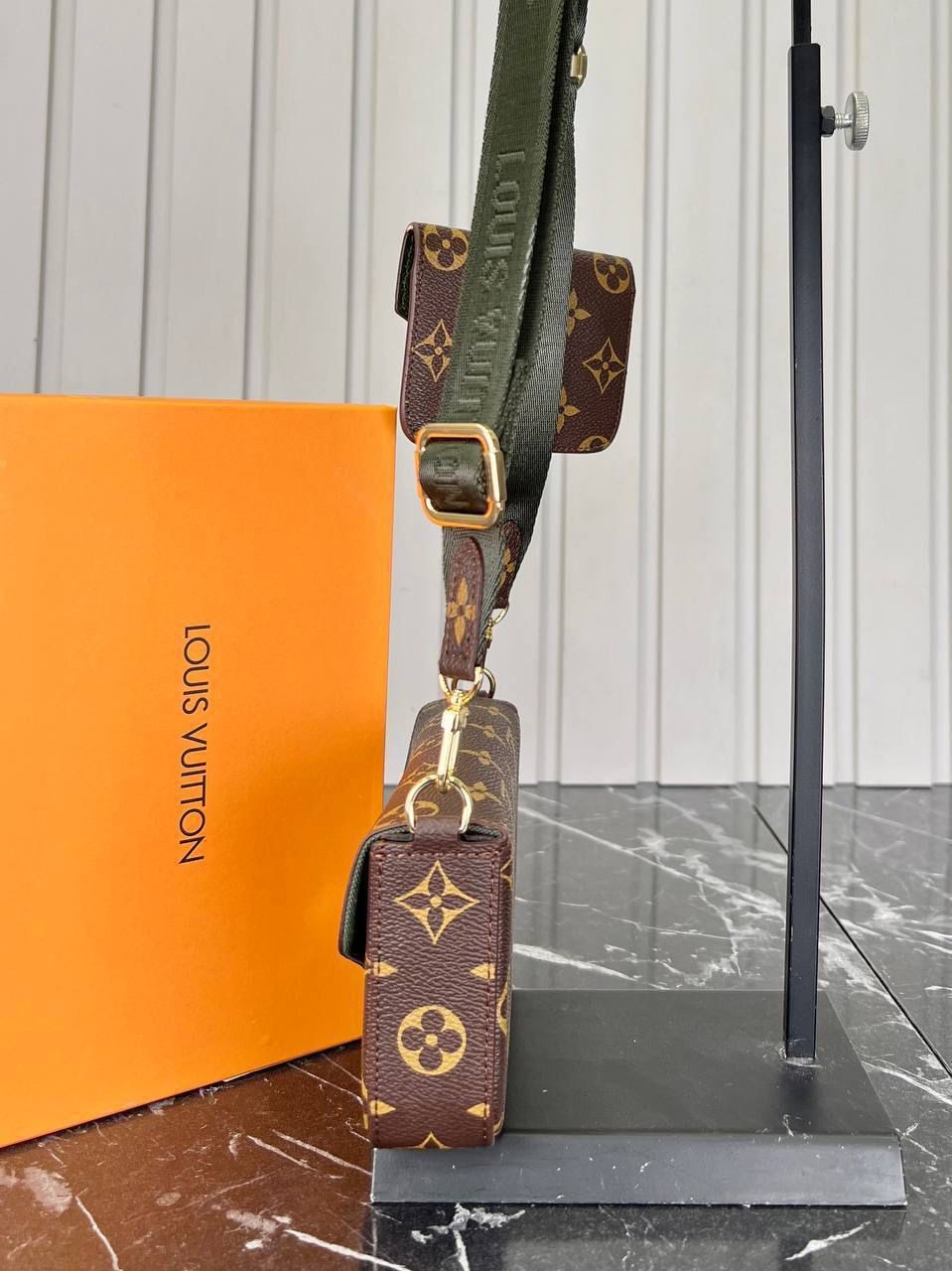 Louis Vuitton Felicie Strap & Go Wallet