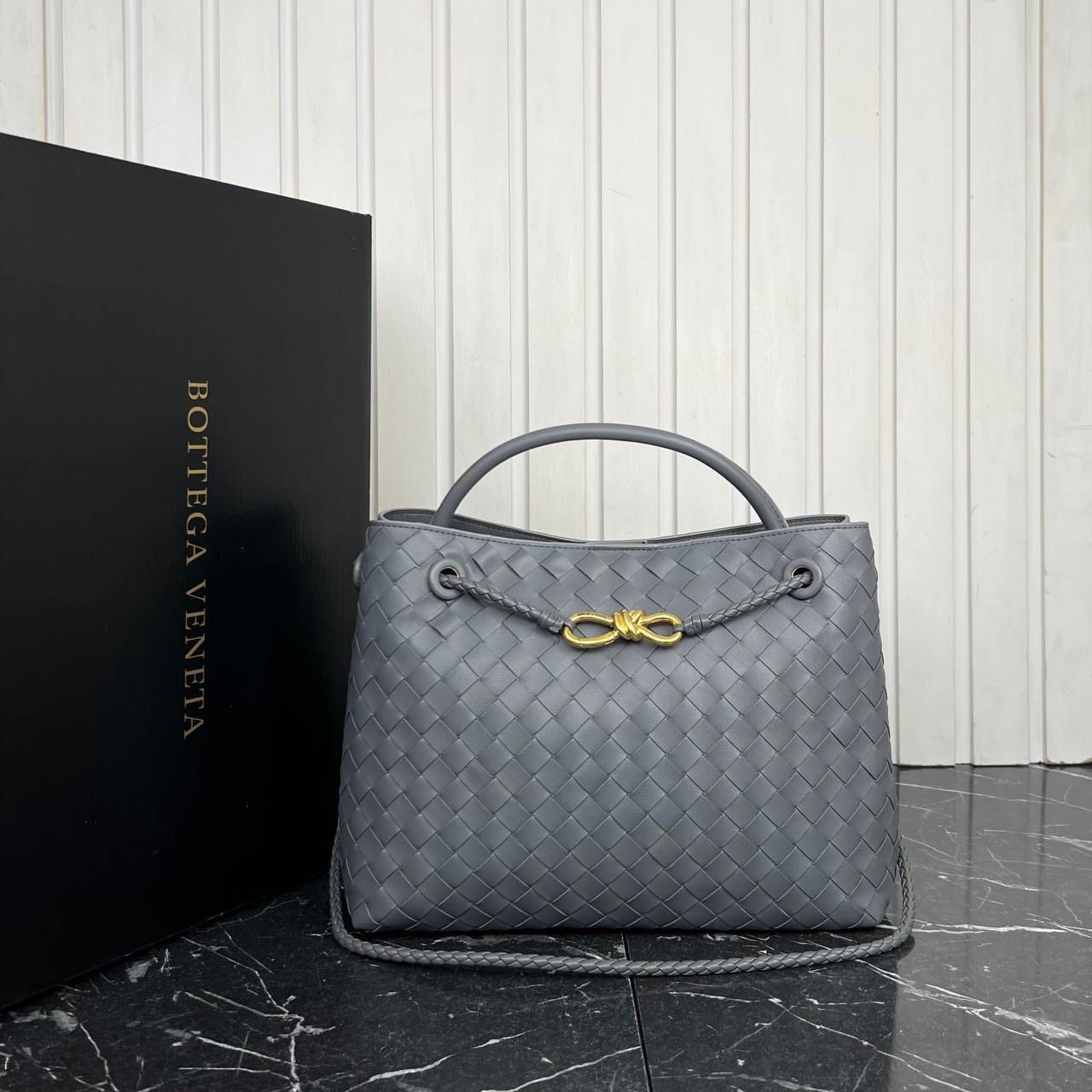 Bottega Veneta Koyu Gri Andiamo Big 32x25 cm