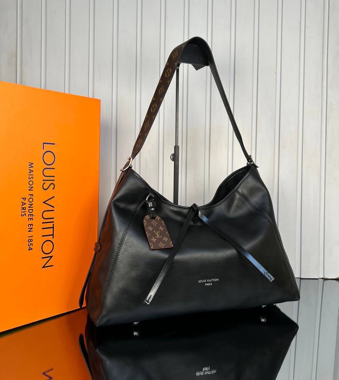 Louis Vuitton Siyah CarryAll MM  Hakiki Deri 41x27 cm 