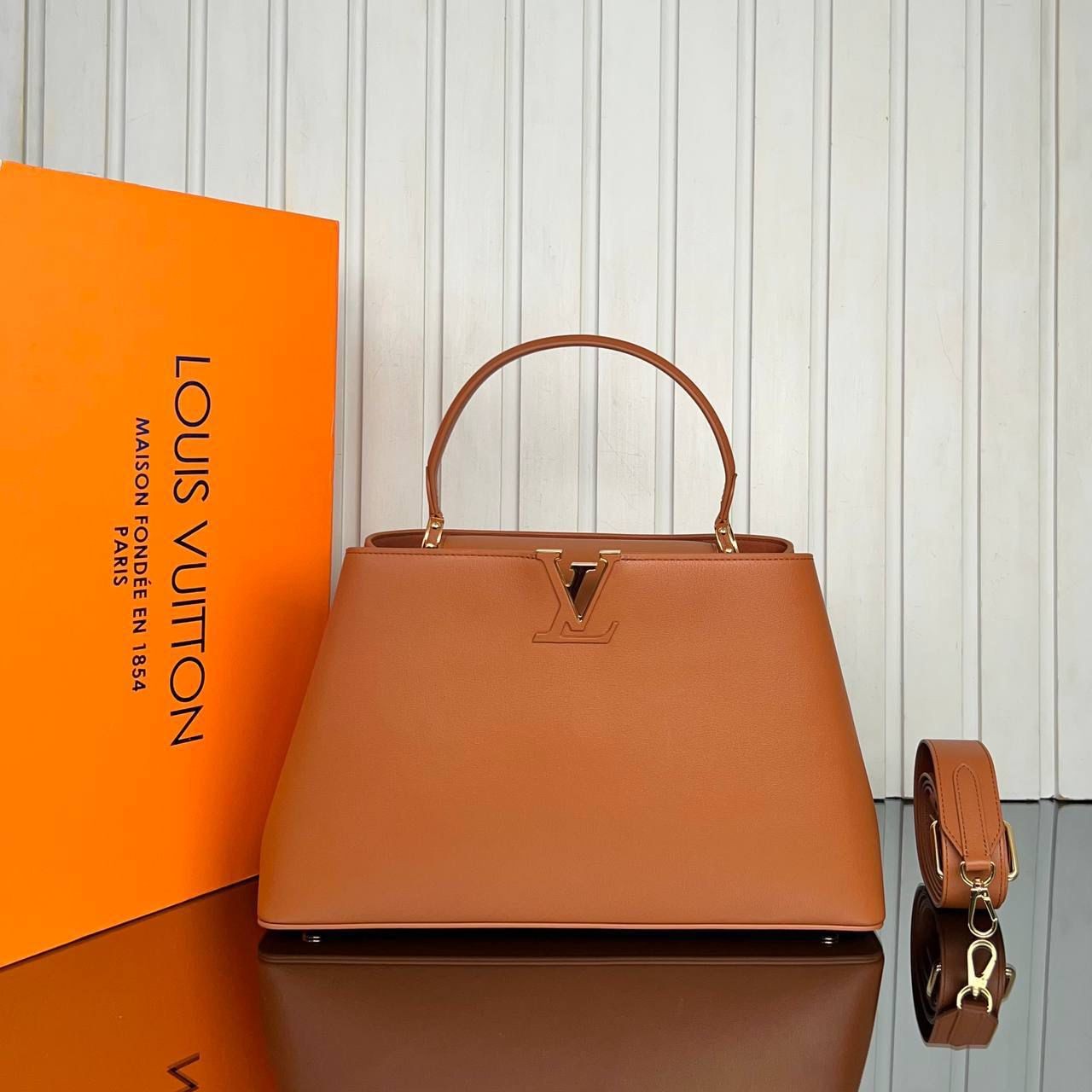 Louis Vuitton Capucines Souple GM