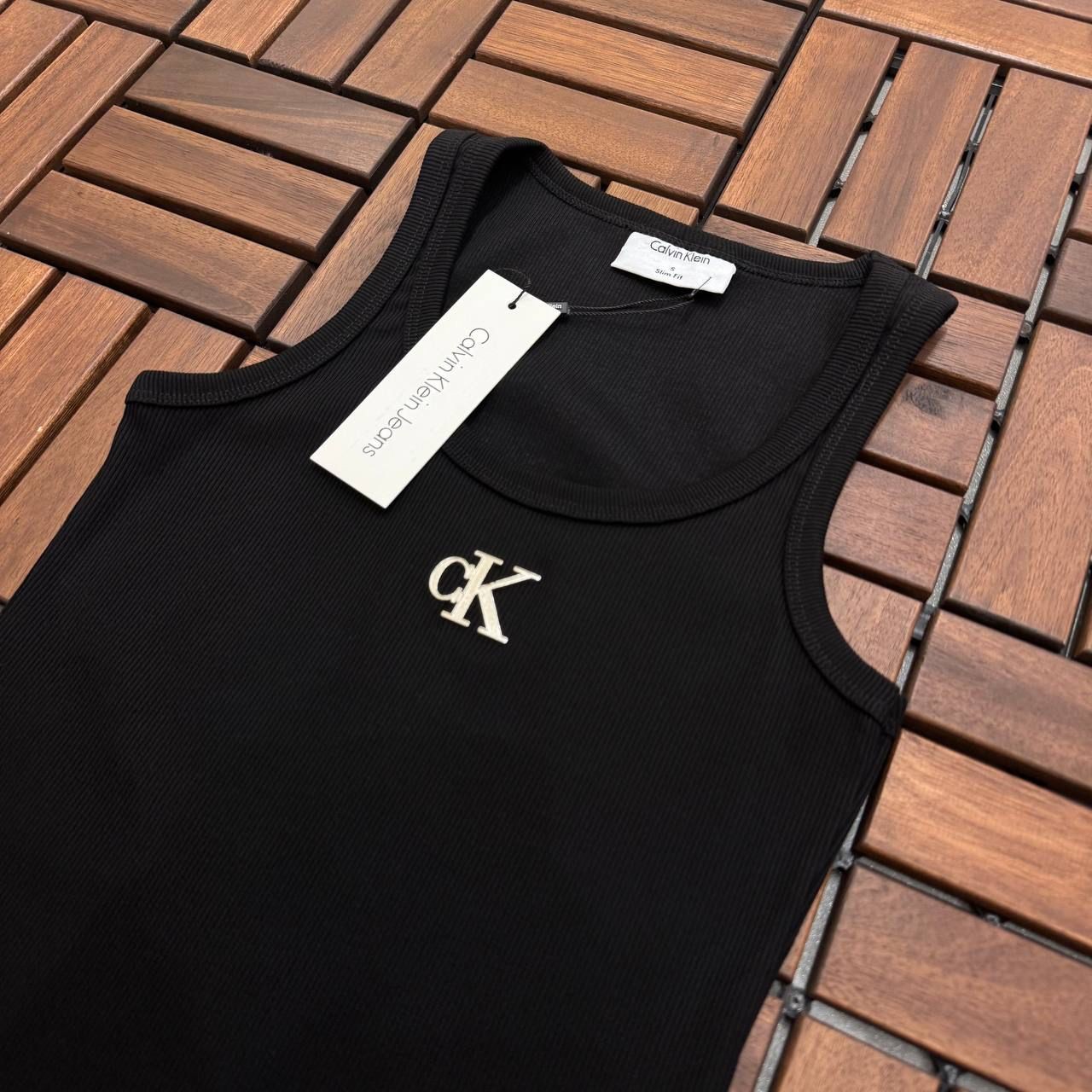 Calvin Klein Metal Logo Detaylı Siyah Atlet 402