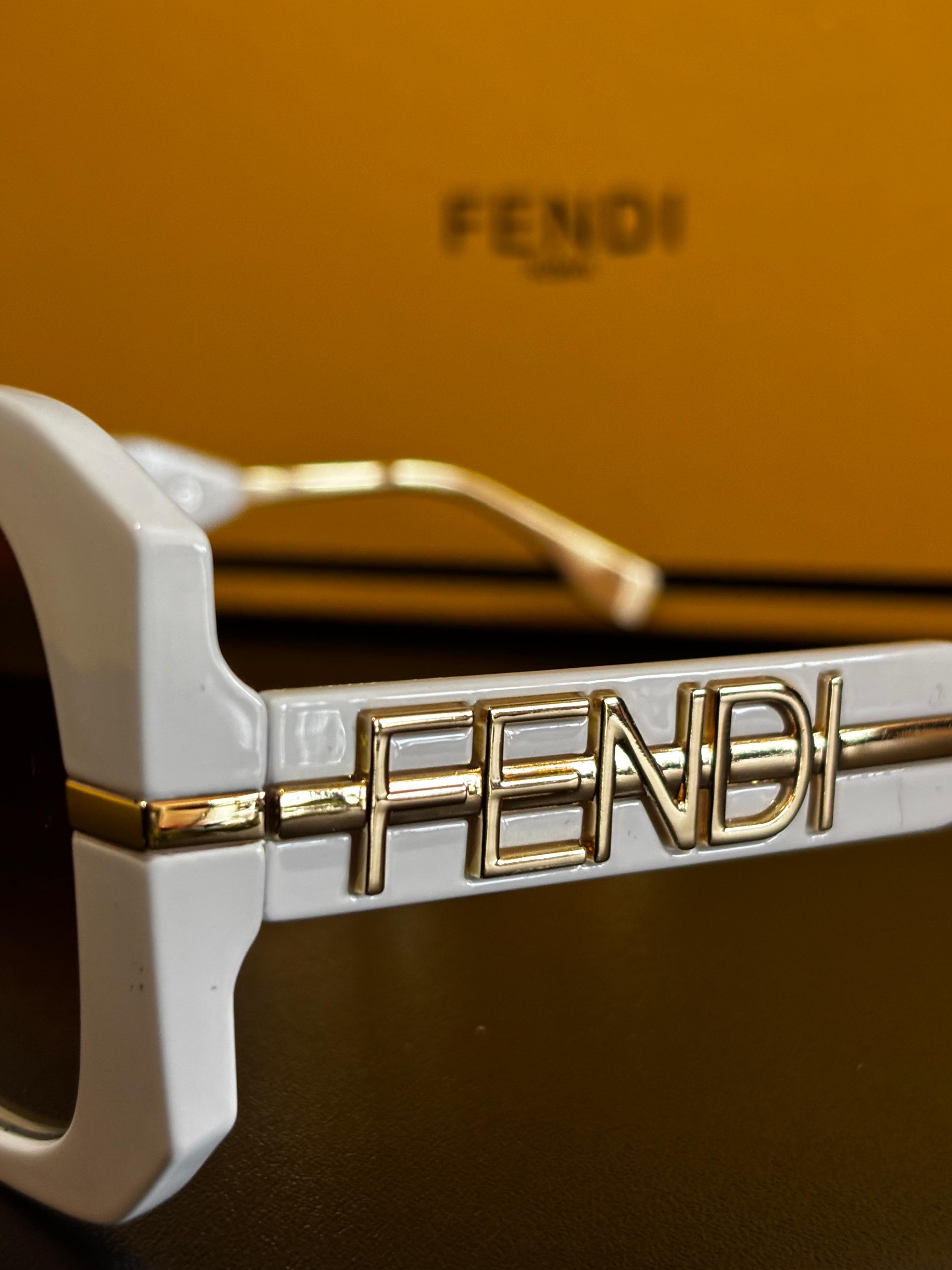 Fendi Kadın Beyaz Güneş Gözlüğü