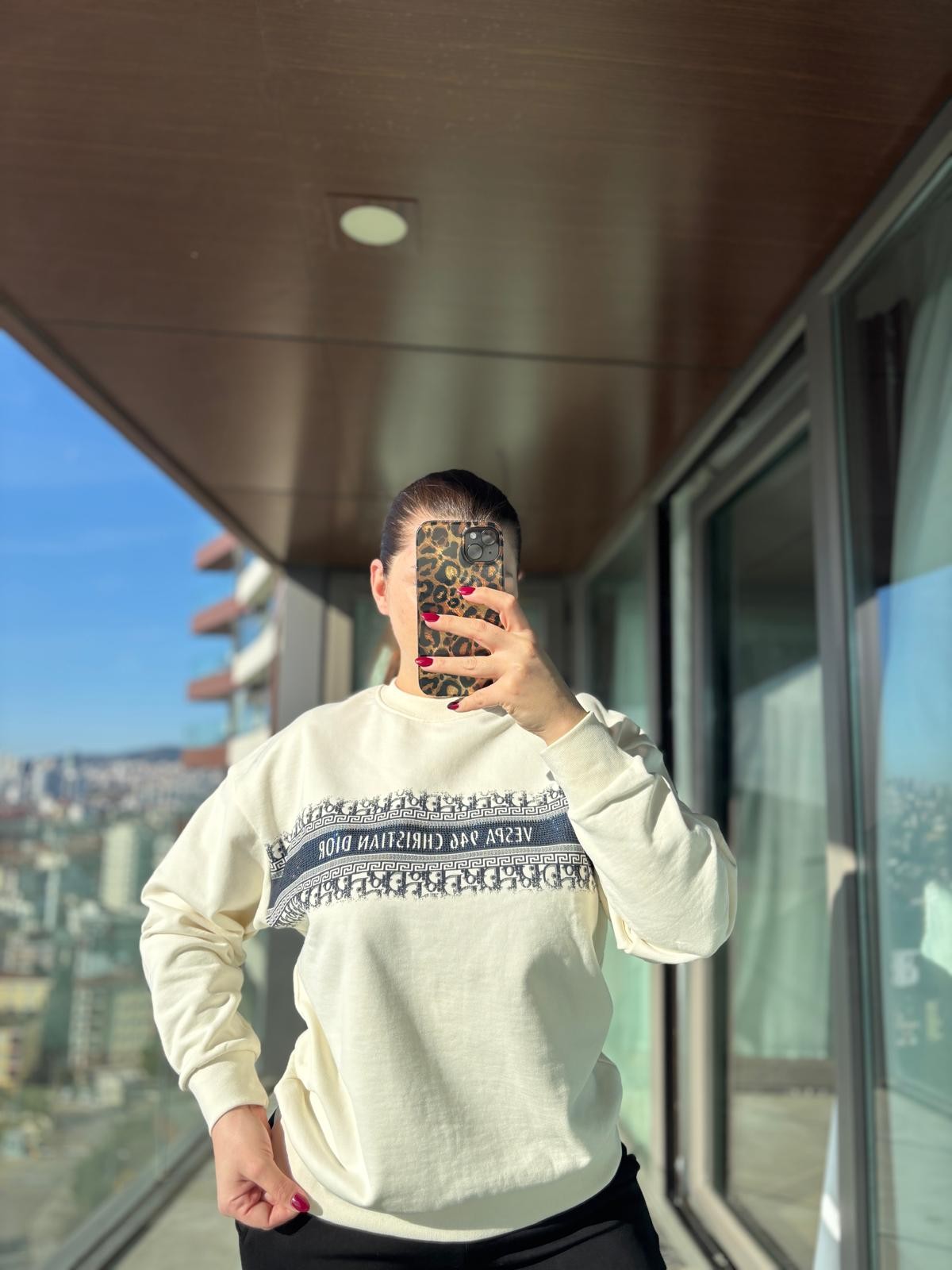 Cirston Dior Taş Detaylı Kadın Sweatshirt Beyaz