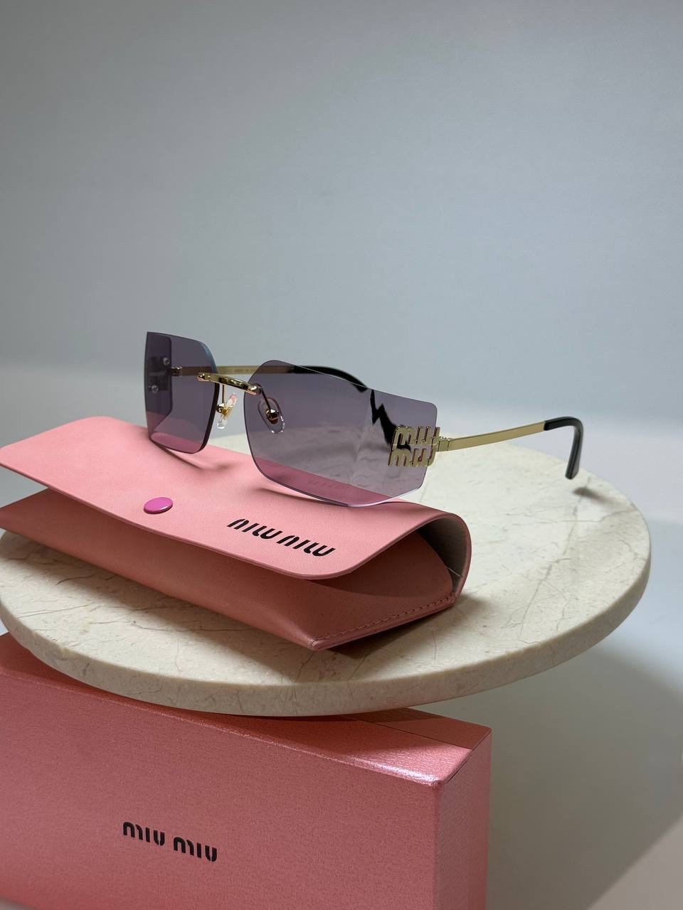 MIU MIU Logo Detaylı Siyah Güneş Gözlüğü