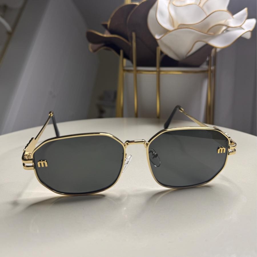 Miu Miu Kadın Gold Siyah Güneş Gözlüğü
