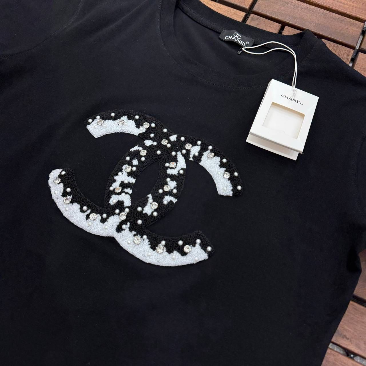 CHANEL İşlemeli Siyah Kadın T-Shirt BES95