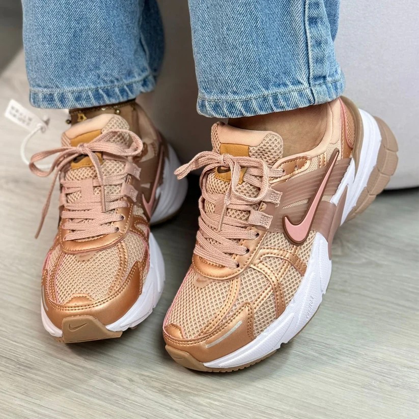 Nike V2K Run Kadın Ayakkabı