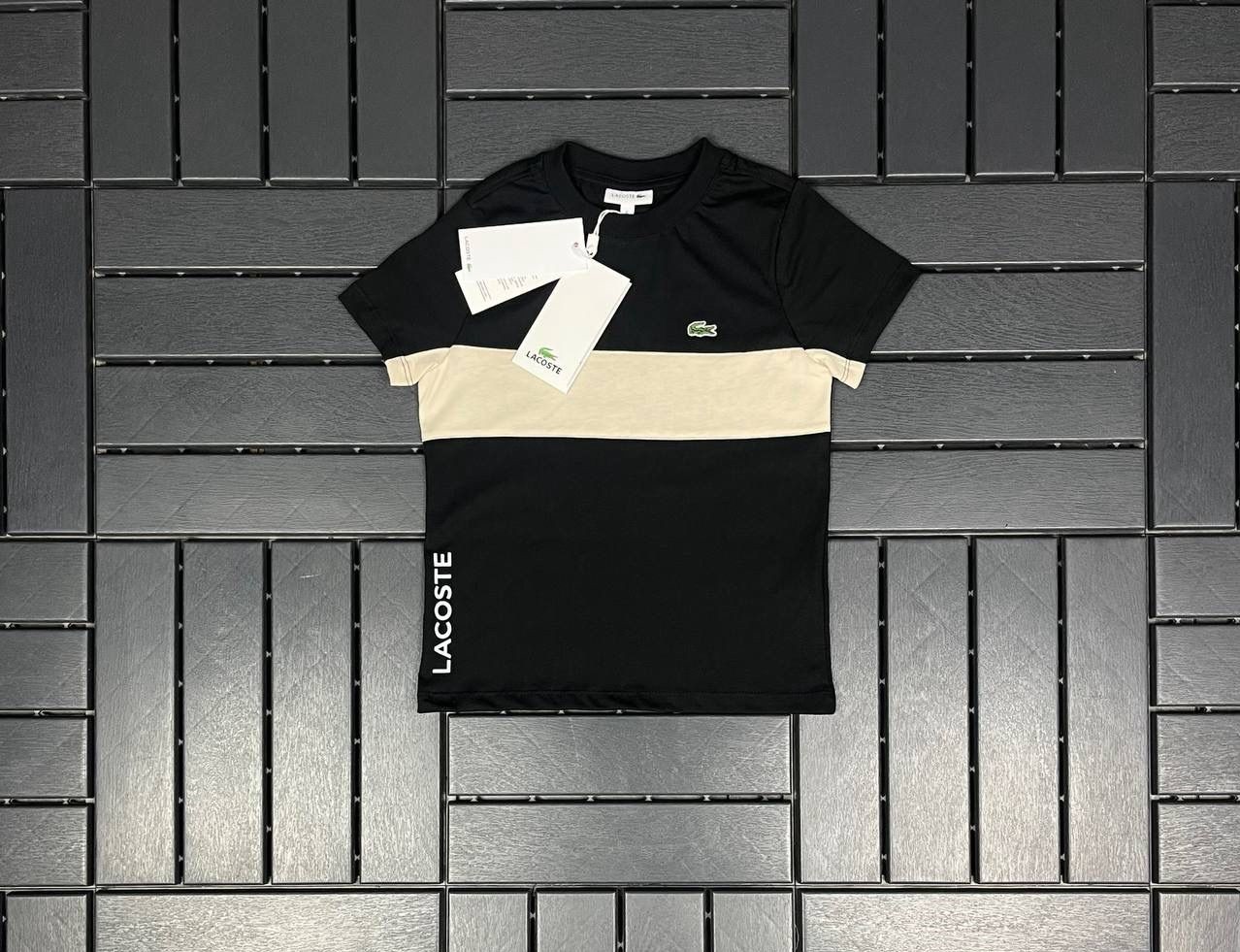 LACOSTE Logo ve Bej Şerit Detaylı Siyah Çocuk T-Shirt 81020