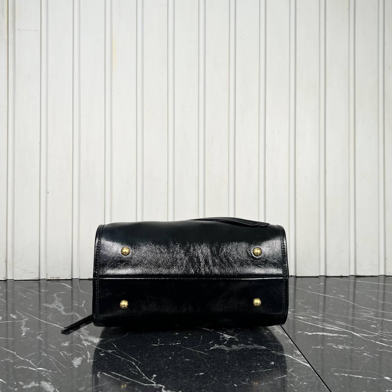 Miu Miu Siyah Vitello Bag  26.5x18.5 cm 