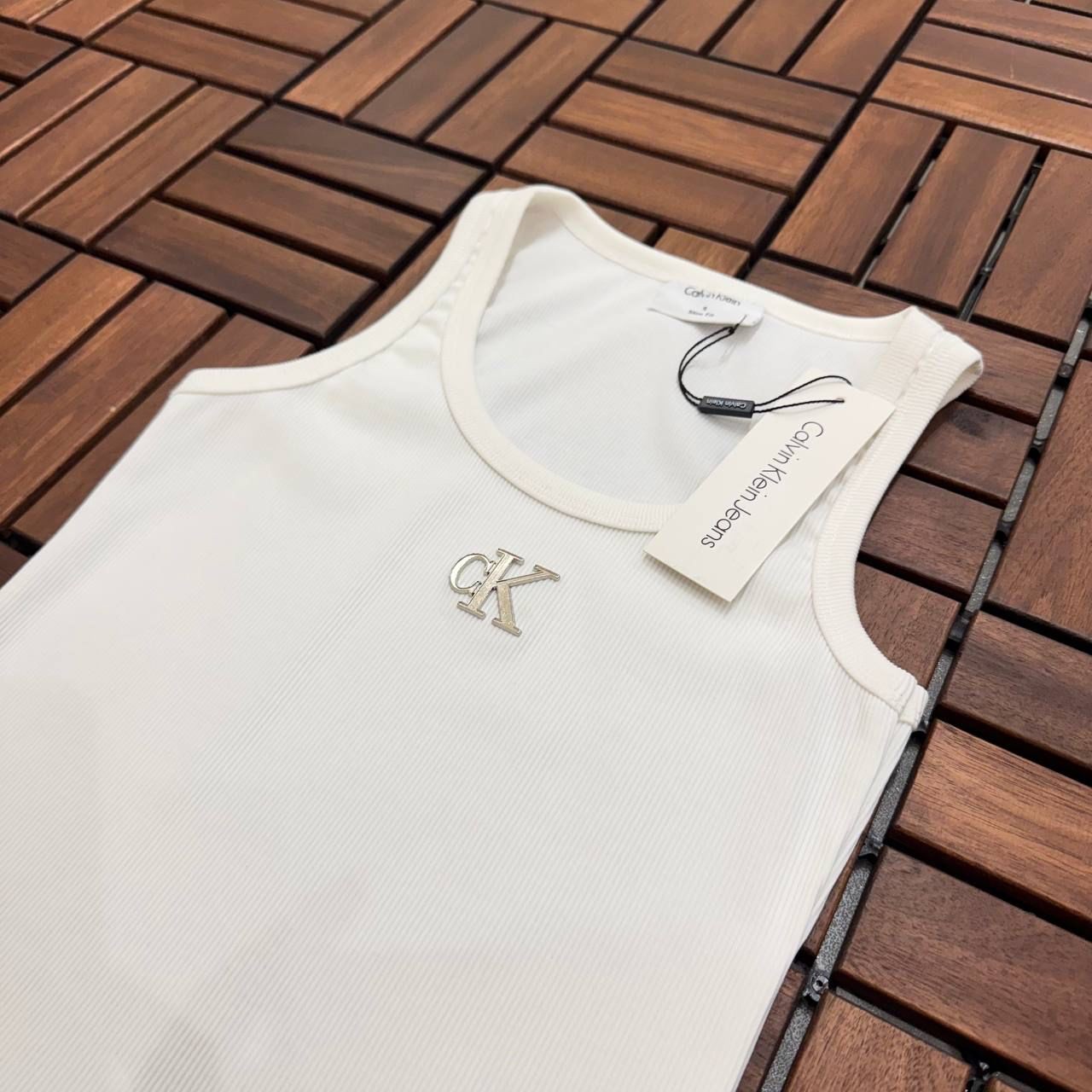 Calvin Klein Metal Logo Detaylı Beyaz Atlet 402
