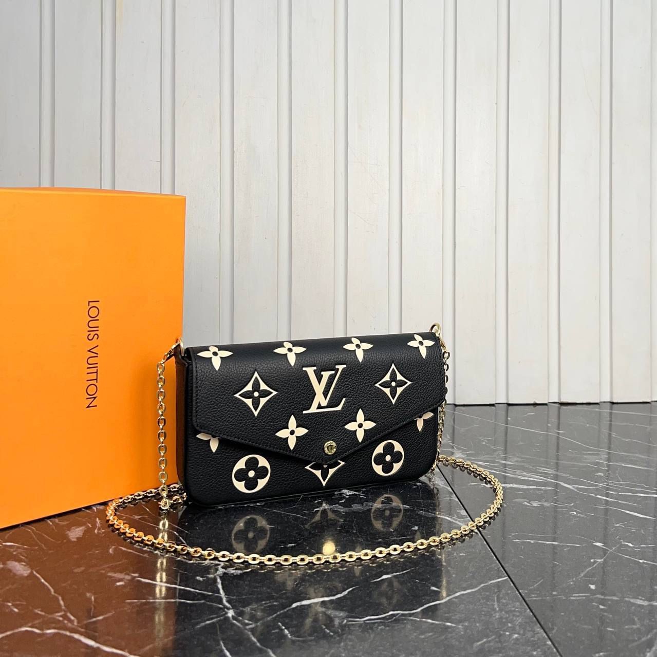 Louis Vuitton Felicie  21x12 cm
