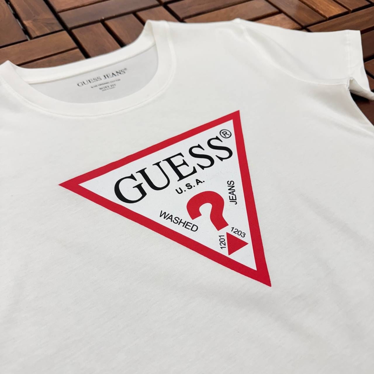 GUESS Baskı Detaylı Beyaz Kadın T-Shirt BES116