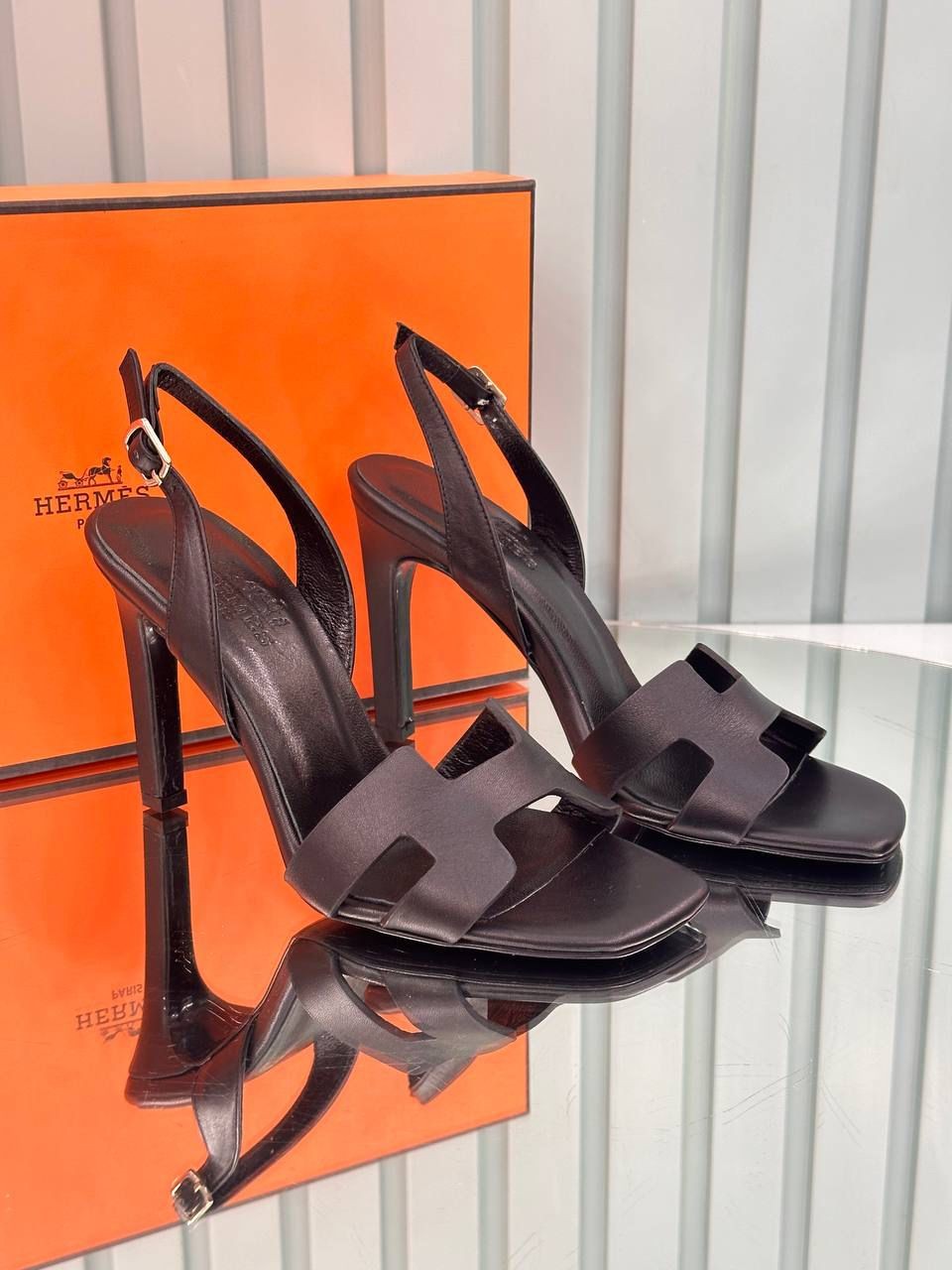 Hermes Oran Pumps Siyah
