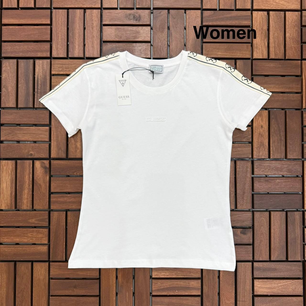 Guess Baskı Detaylı Beyaz Kadın T-Shirt BES198
