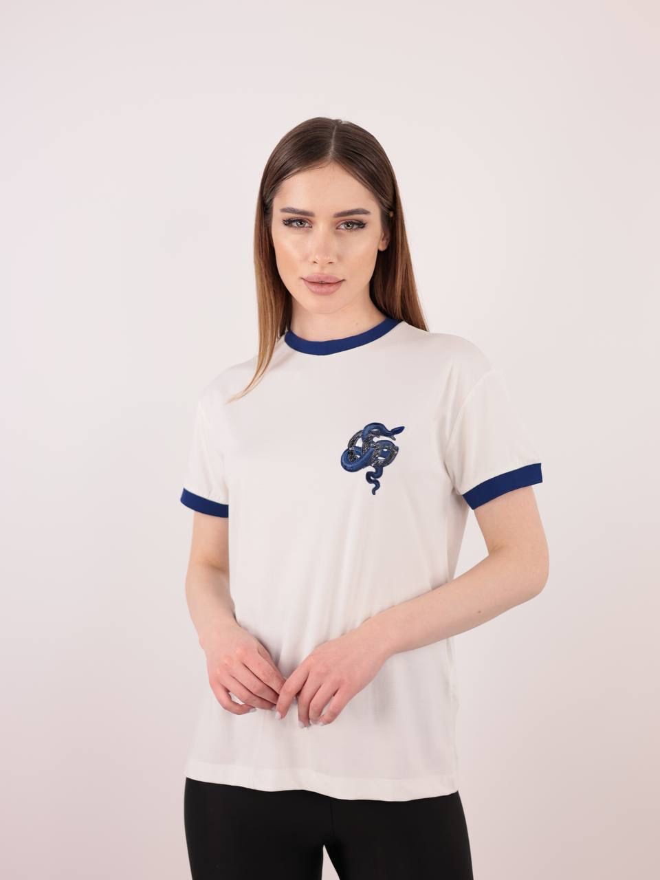 GUCCI Mavi Yılan Detaylı Beyaz Kadın T-Shirt 40601