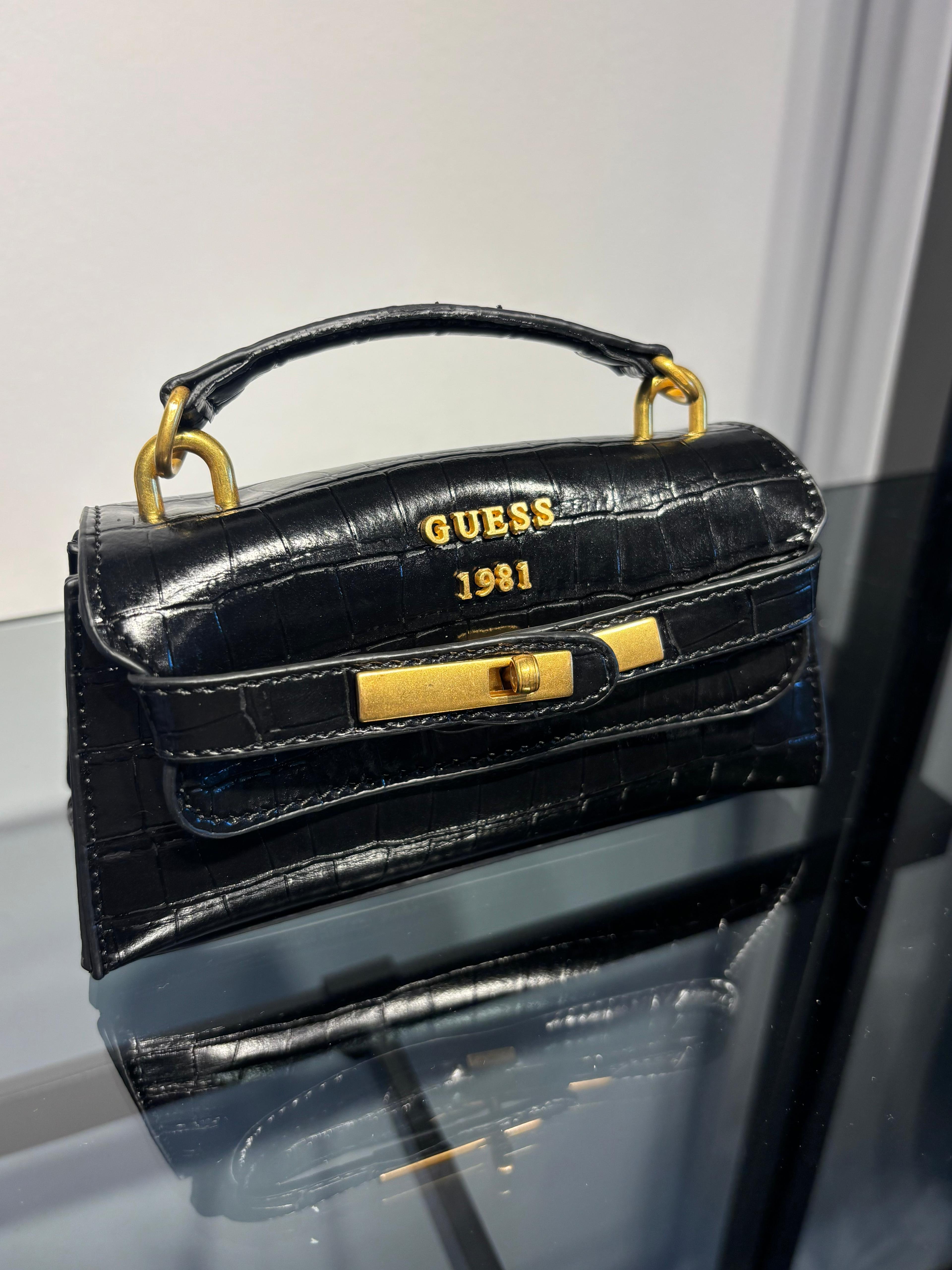 Guess Siyah Çanta 17x10