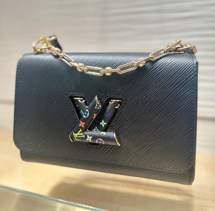 Louis Vuitton Twist MM Çanta 910117