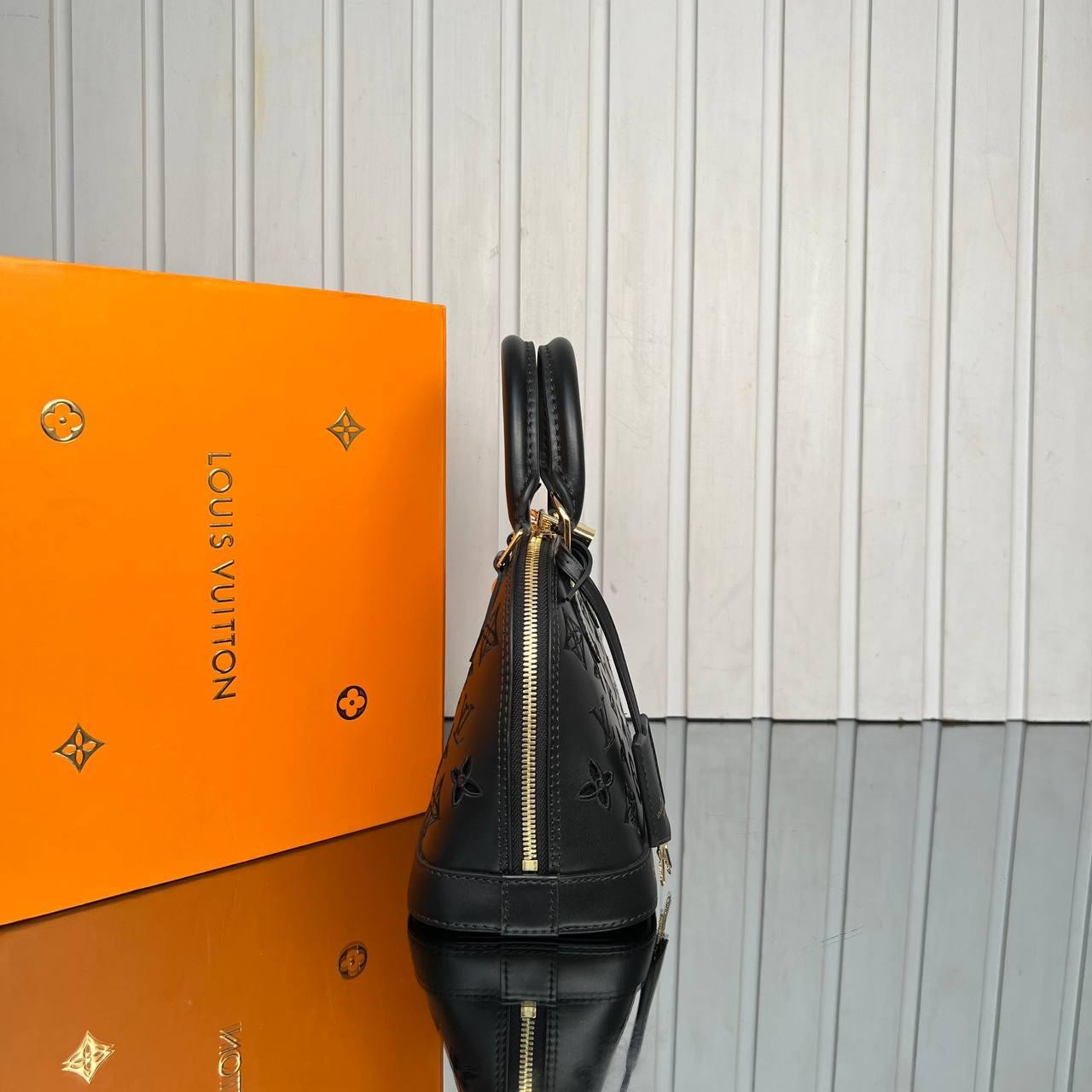 Louis Vuitton Alma BB 23x17 cm 