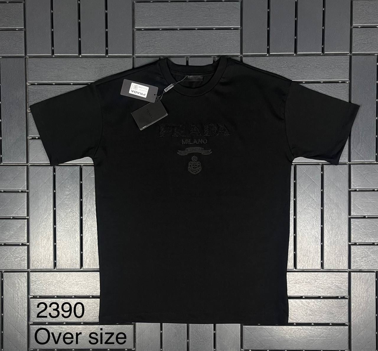 PRADA Kabartma Detaylı Siyah Erkek T-Shirt 2390