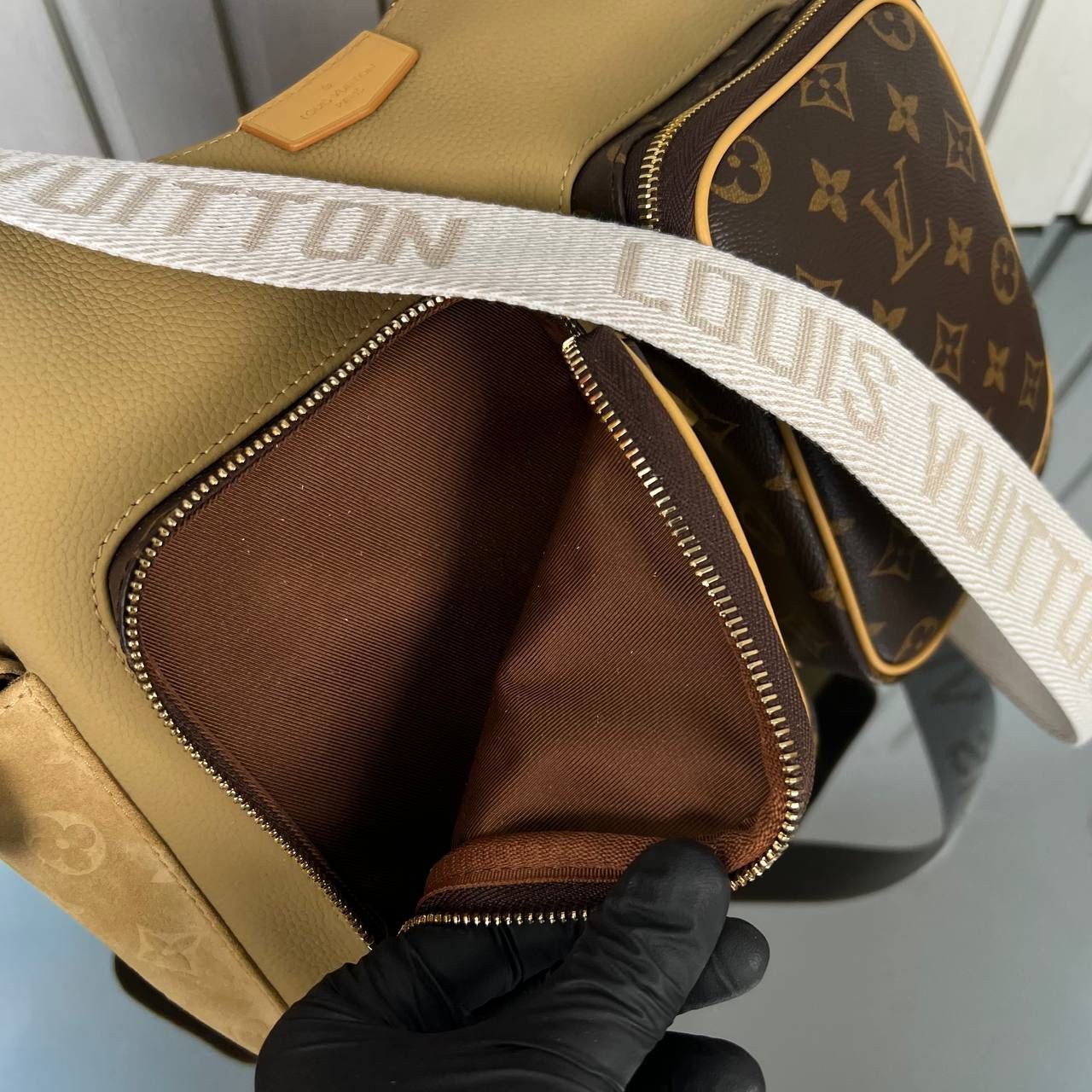 Louis Vuitton Hobo Cargo Bag
