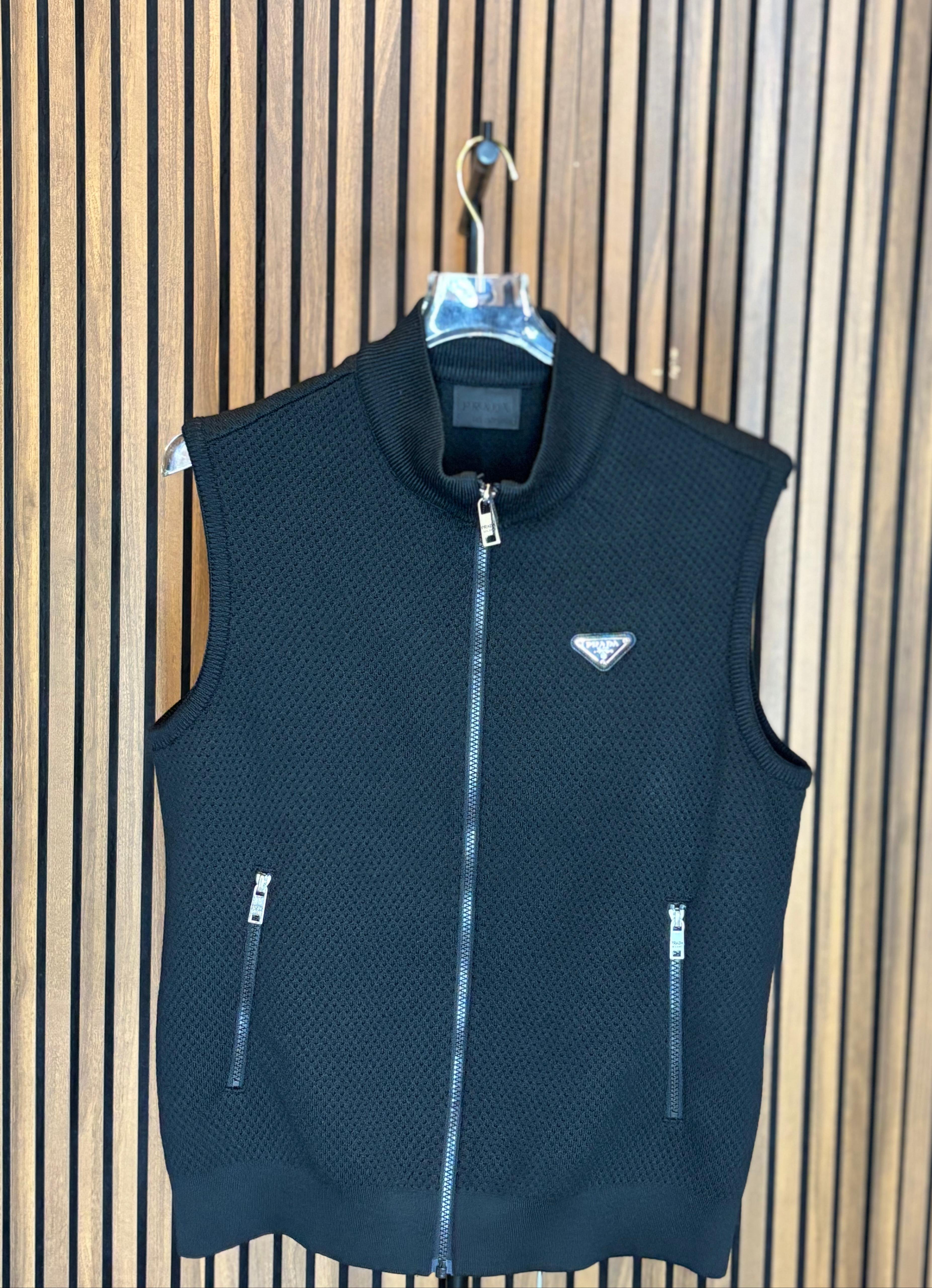 PRADA Fermuar Detaylı Siyah Erkek Yelek 4772
