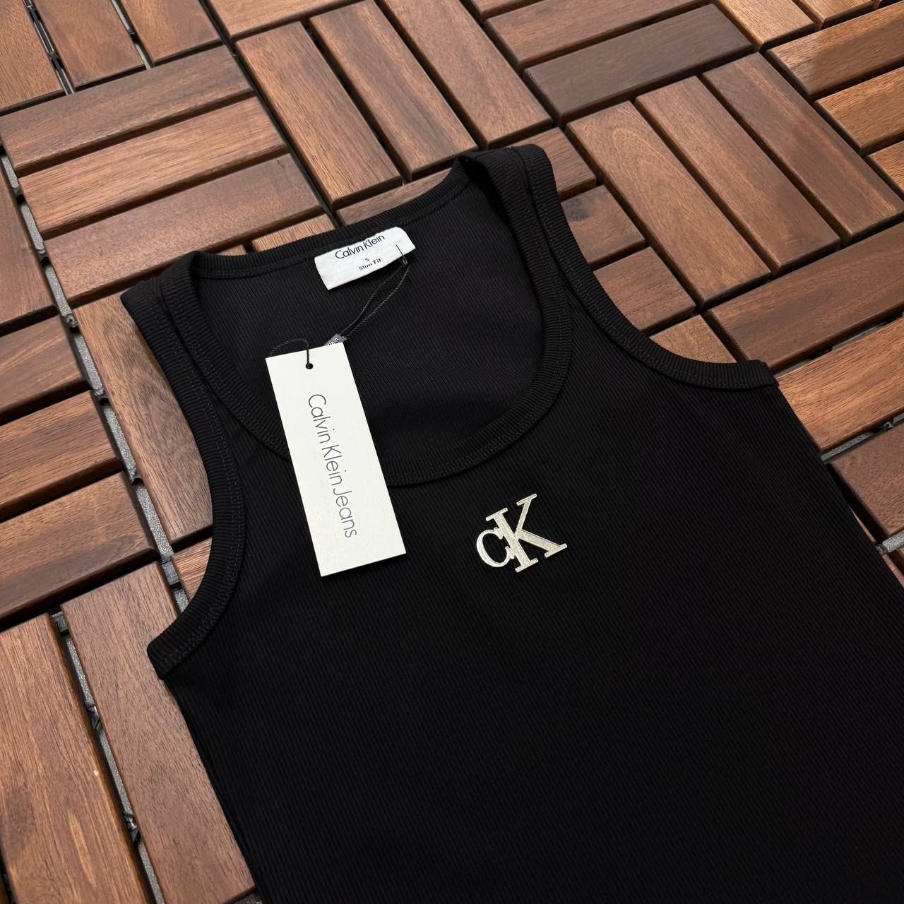 Calvin Klein Metal Logo Detaylı Siyah Atlet 402