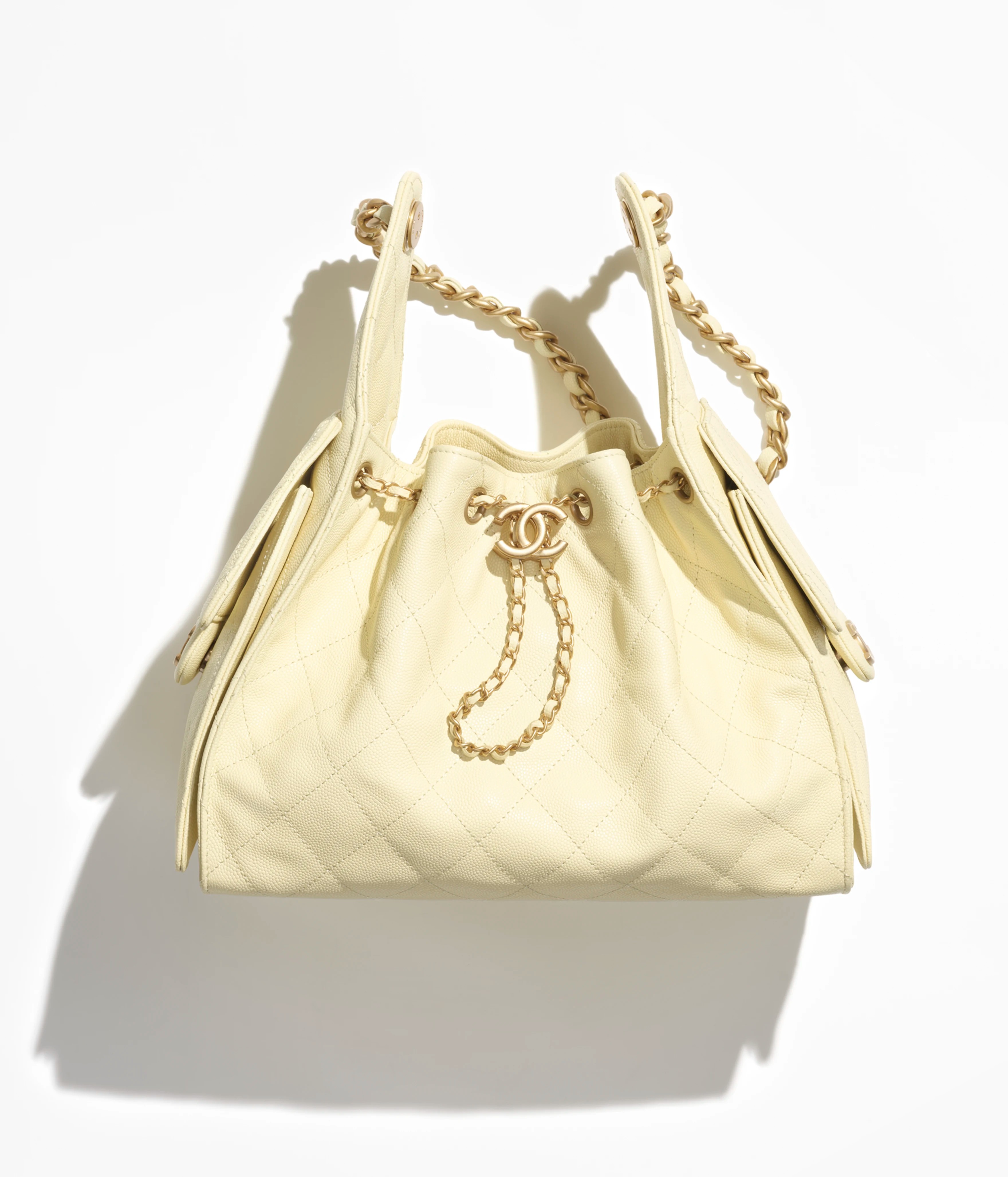 Chanel 25 Medium Handbag Krem Rugan 910139