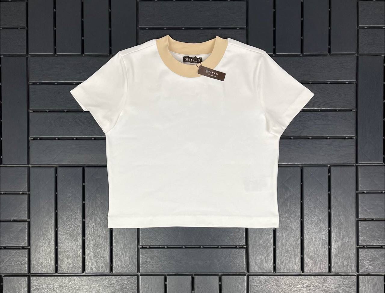 VAKKO Krem Yaka Detaylı Kadın T-Shirt 2574