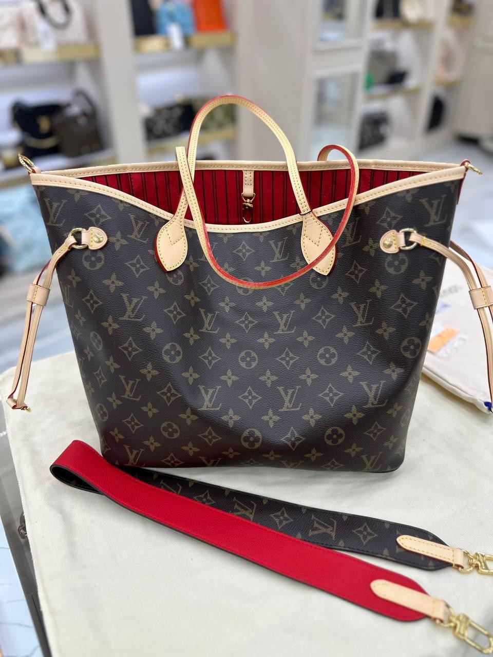 Louis Vuitton Çanta