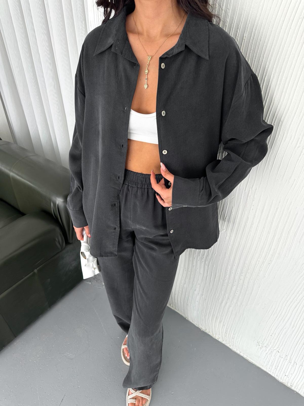 Berhani Düğmeli Siyah Kadın Takım YKM31118