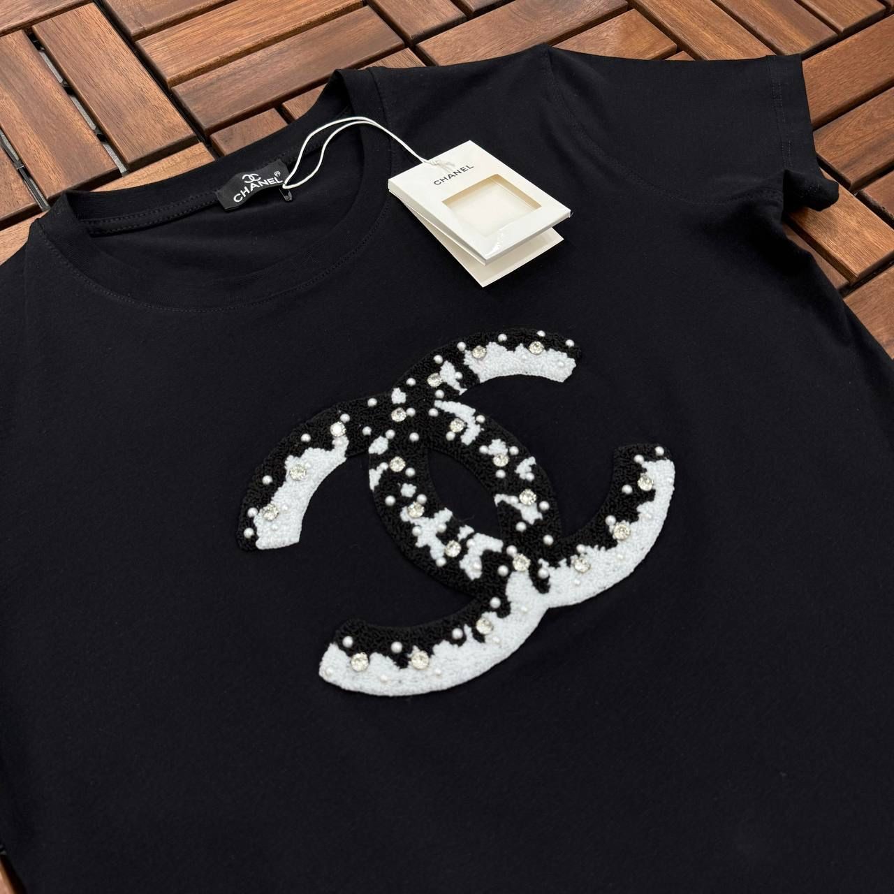 CHANEL İşlemeli Siyah Kadın T-Shirt BES95