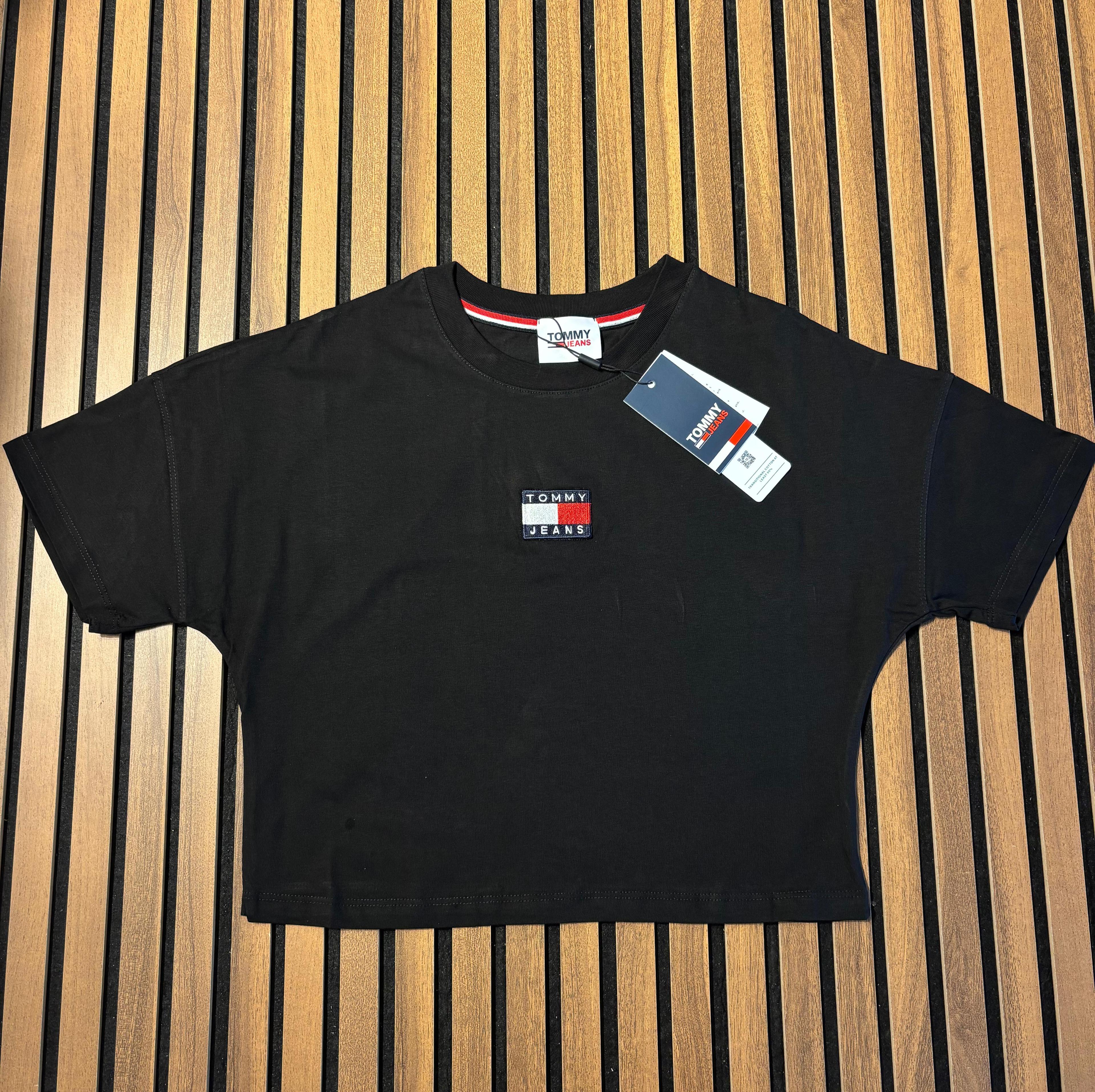 TOMMY JEANS Nakış Detaylı Siyah Kadın T-Shirt 279