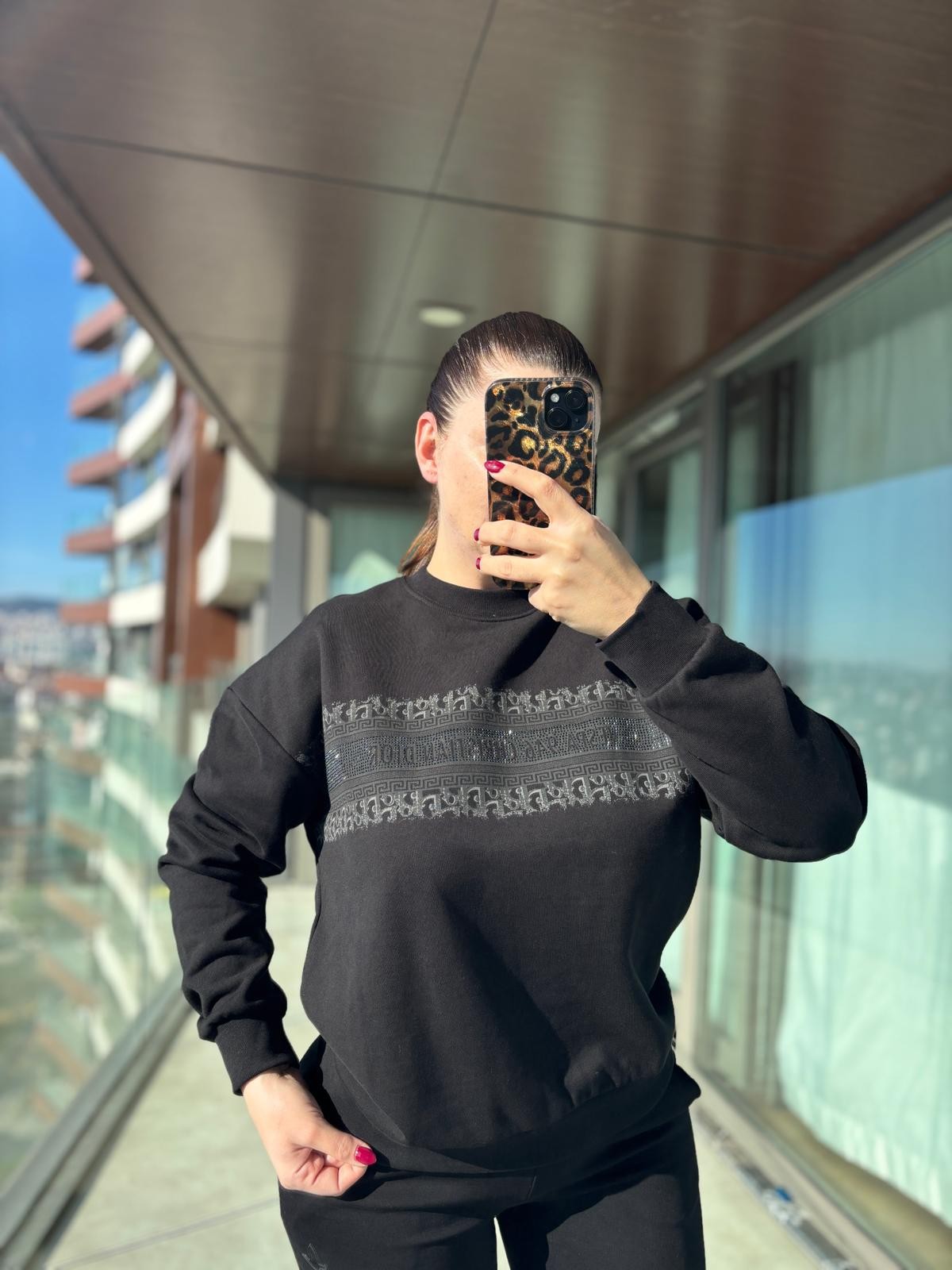 Cirston Dior Taş Detaylı Kadın Sweatshirt Siyah