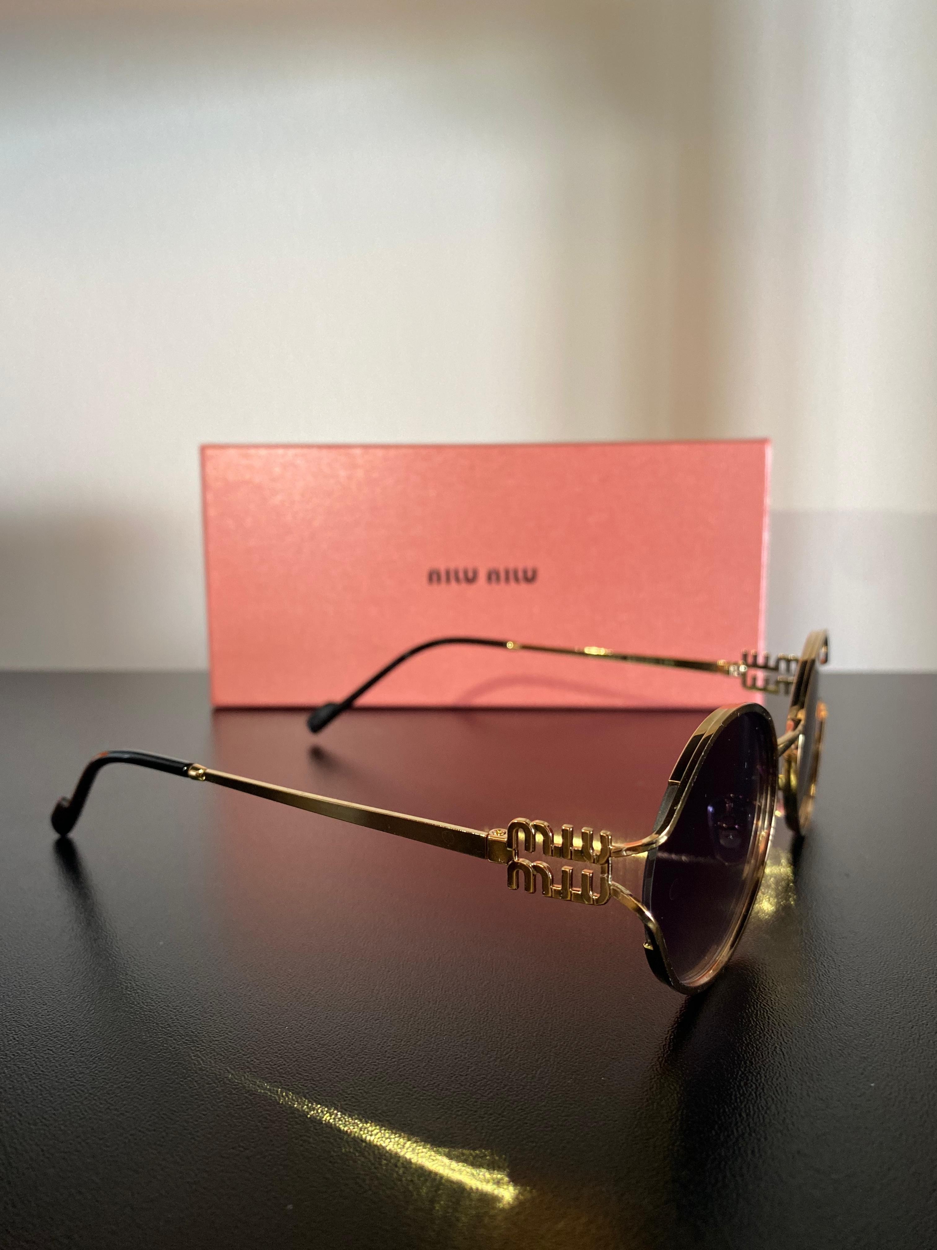 Miu Miu Kadın Gold Siyah Cam Güneş Gözlüğü