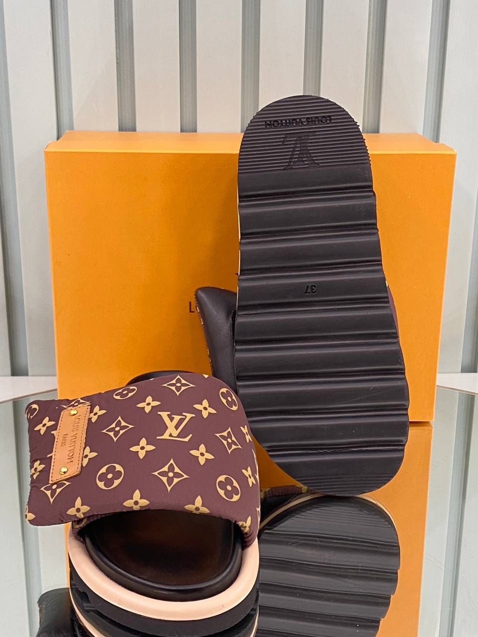 Louis Vuitton Pool Pillow Hakiki Deri Kumaş Terlik