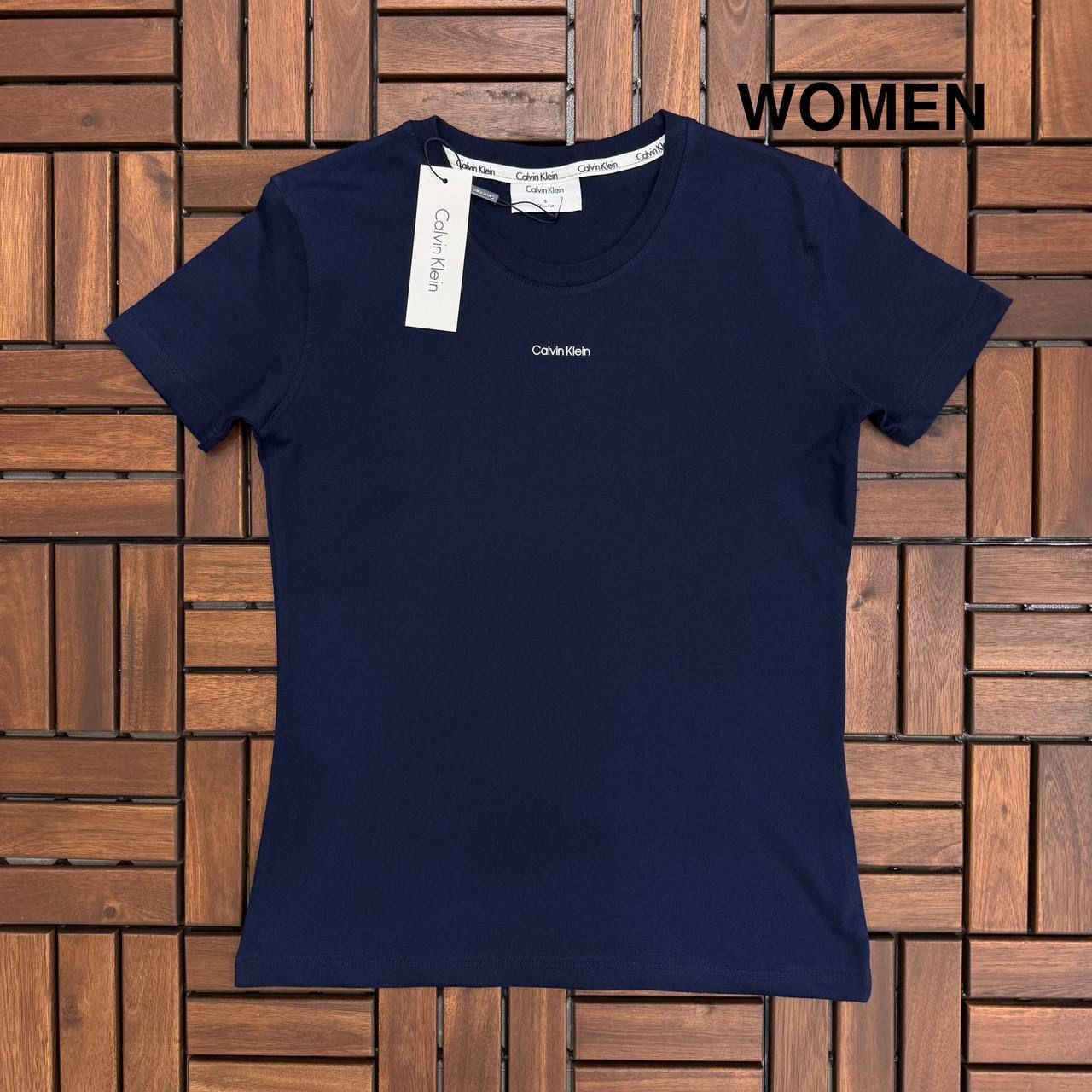 CALVIN KLEIN Yazı Detaylı Lacivert Renk Kadın T-Shirt BES65