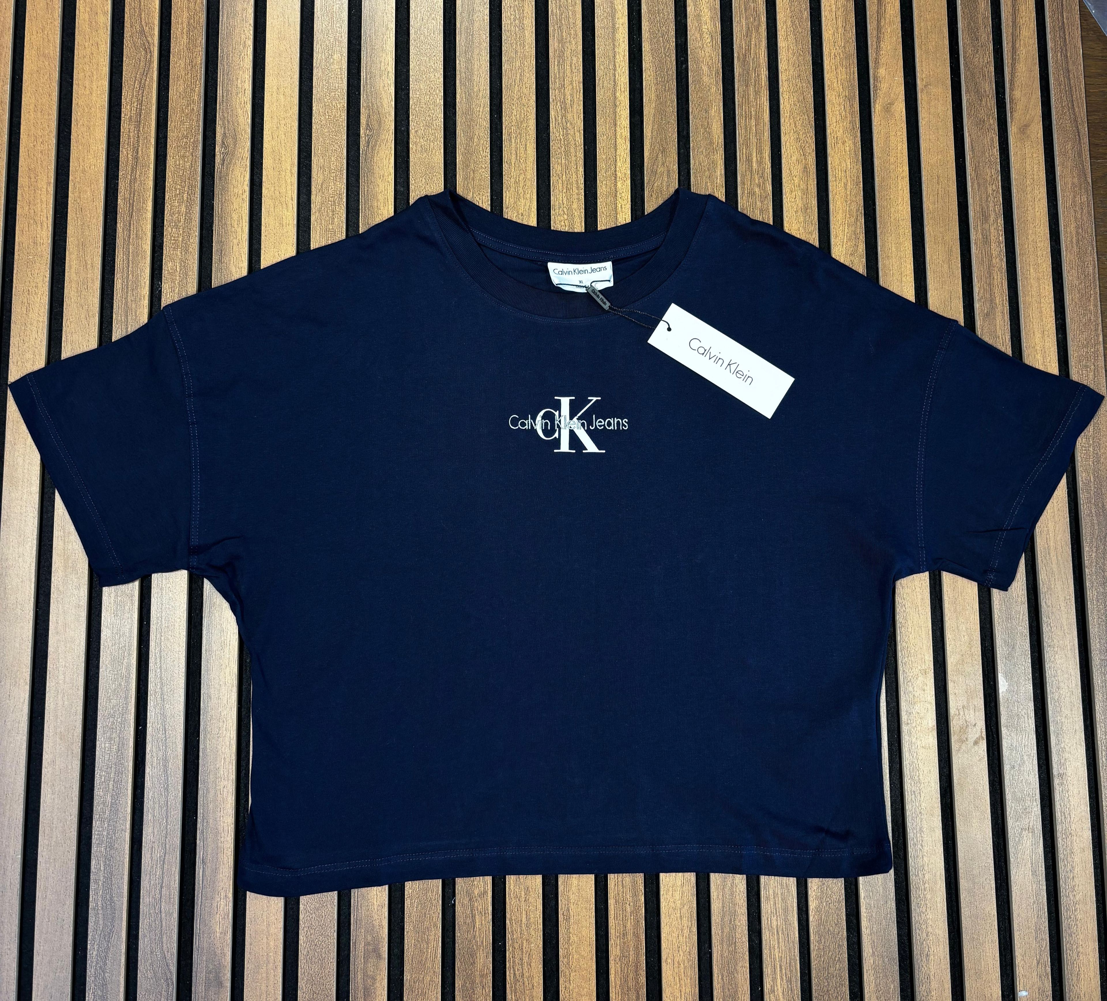 CALVIN KLEIN Nakış Detaylı Lacivert Kadın T-Shirt BES172